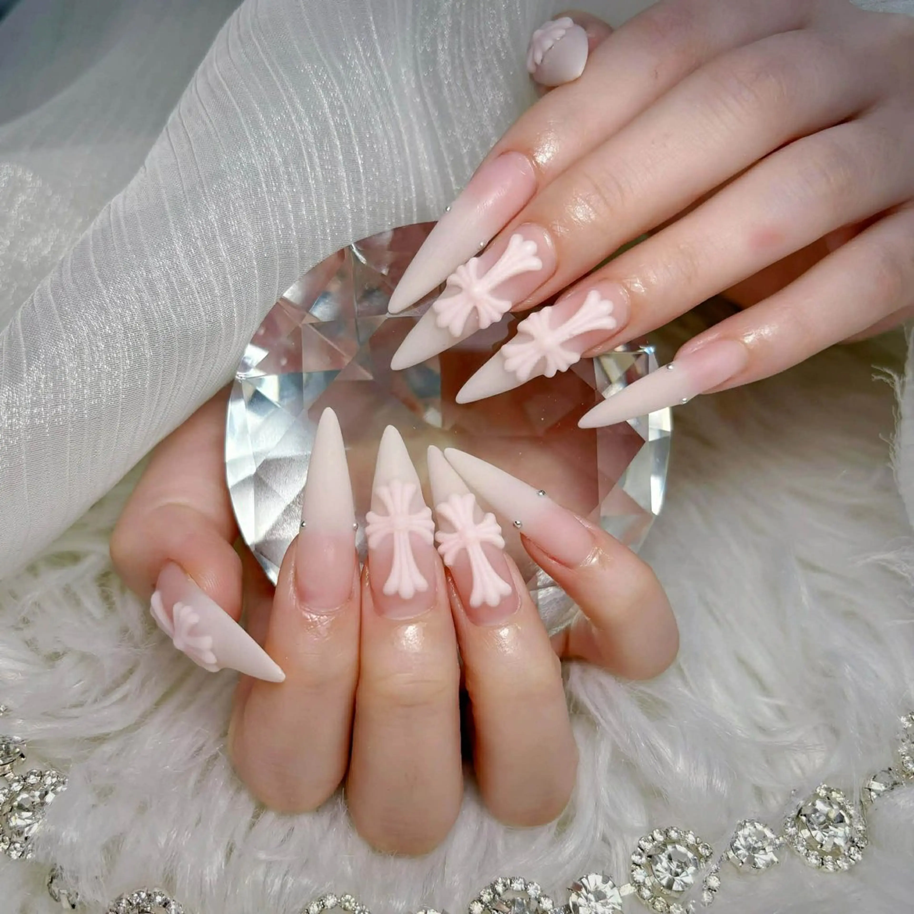 ネイル ハンドネイル ハンドケア いちご chan novaのネイルデザイン