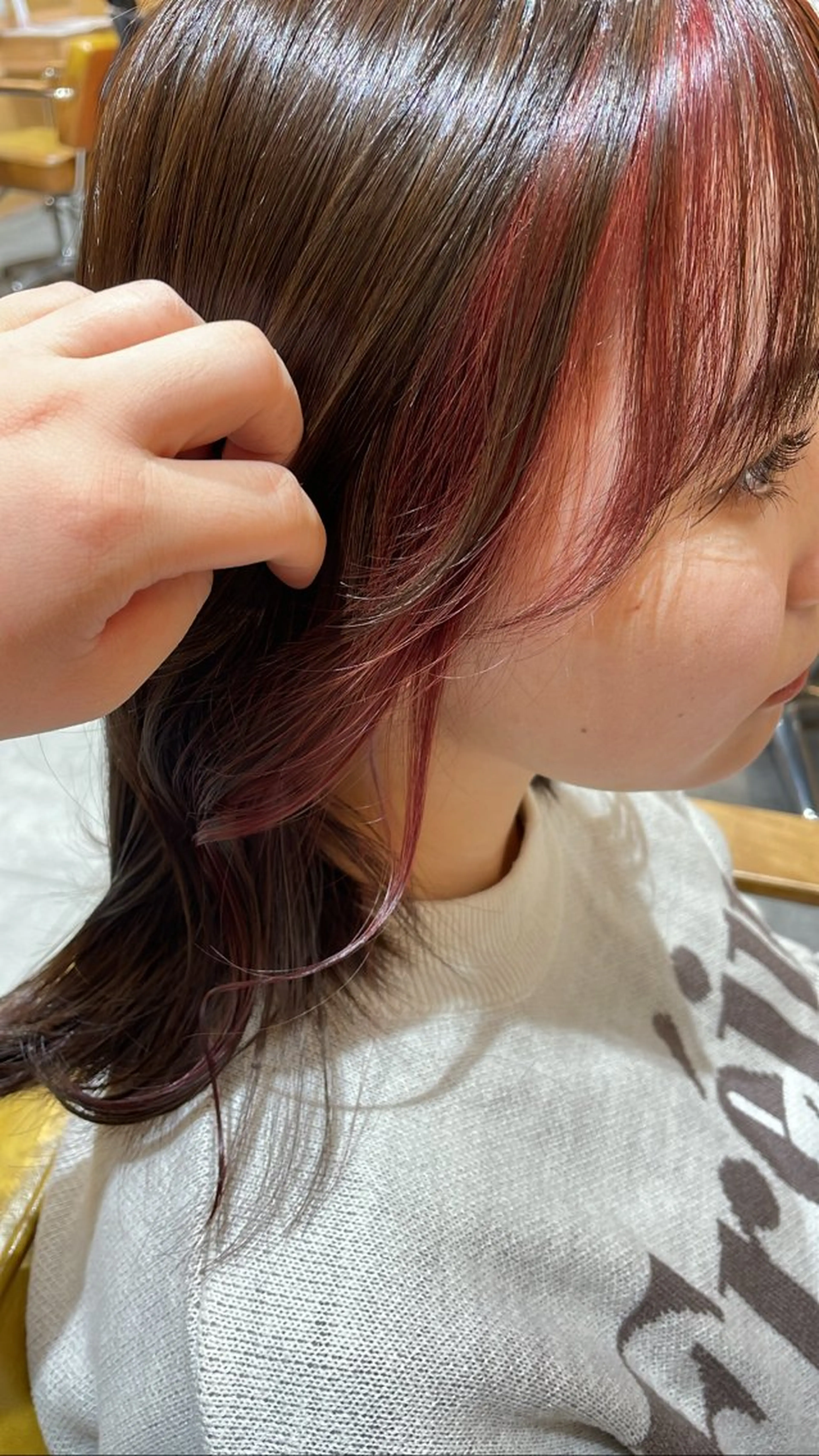 ミディアム 瀬社家 加奈のヘアスタイル