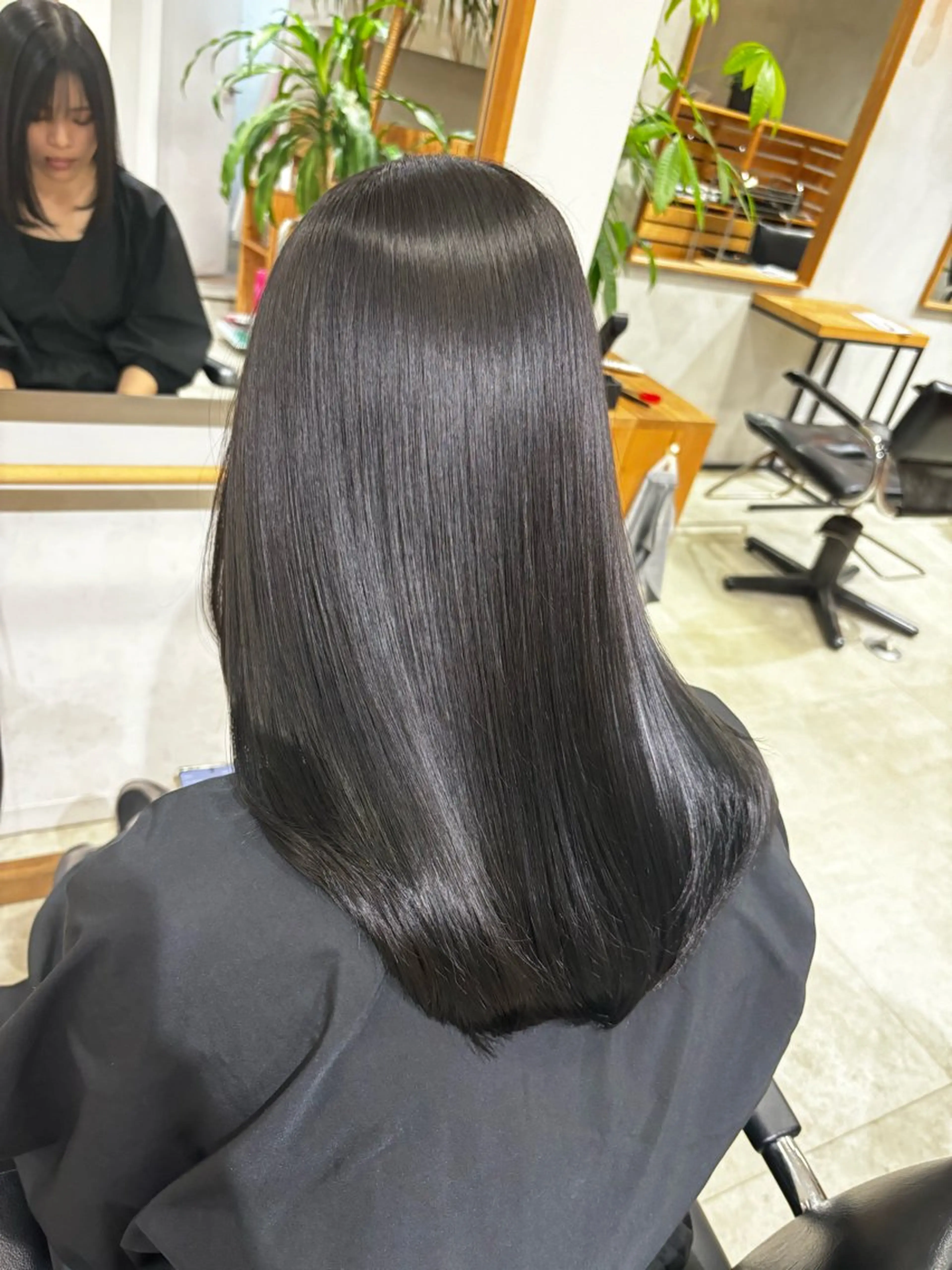 ミディアム カラー カット ヘアカラー トリートメント hoNua. 栄/透明感カラーのヘアスタイル