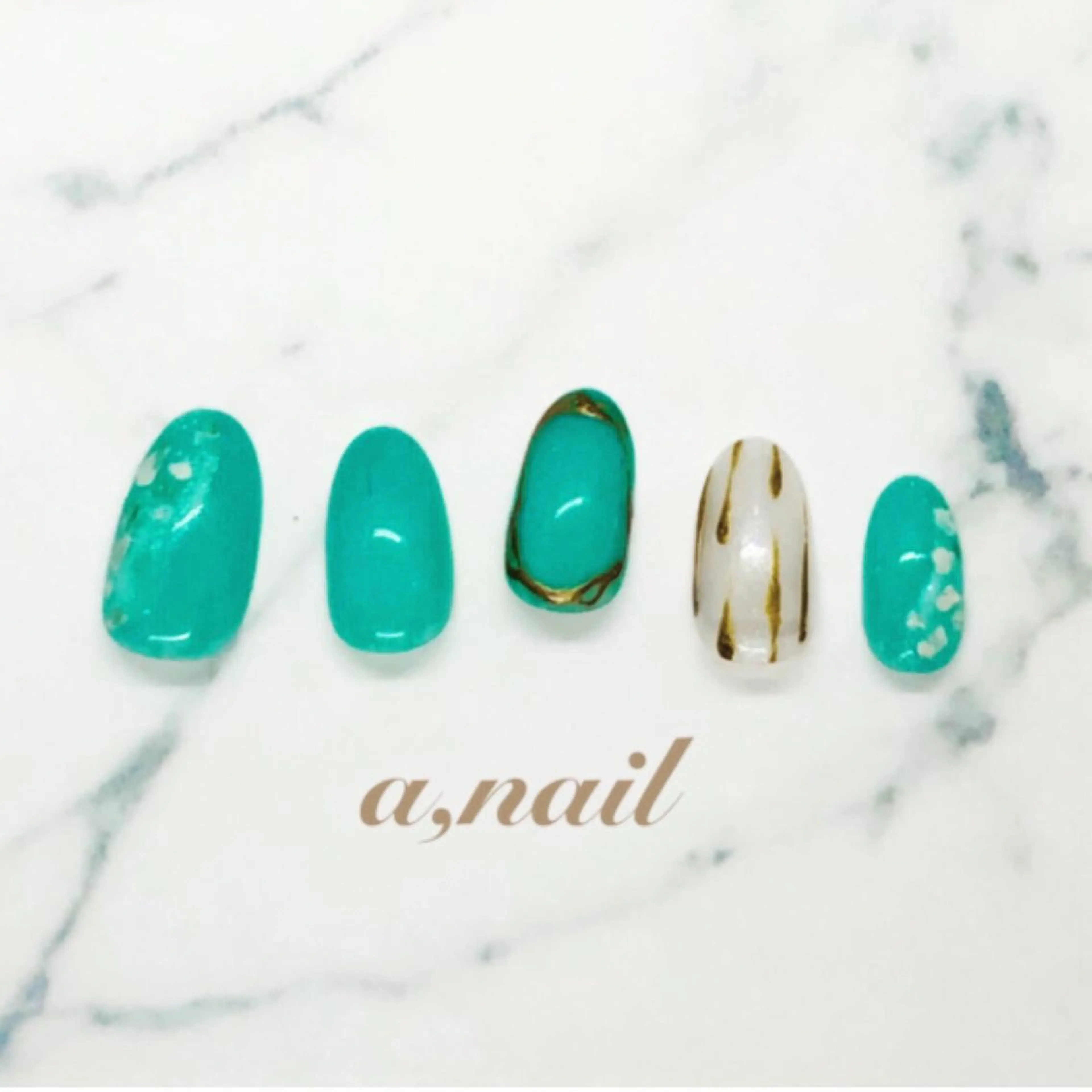 ネイル フットネイル ジェルネイル グラデーション ワンカラーネイル シンプルネイル ハンドネイル ネイルサロン エーネイルのネイルデザイン