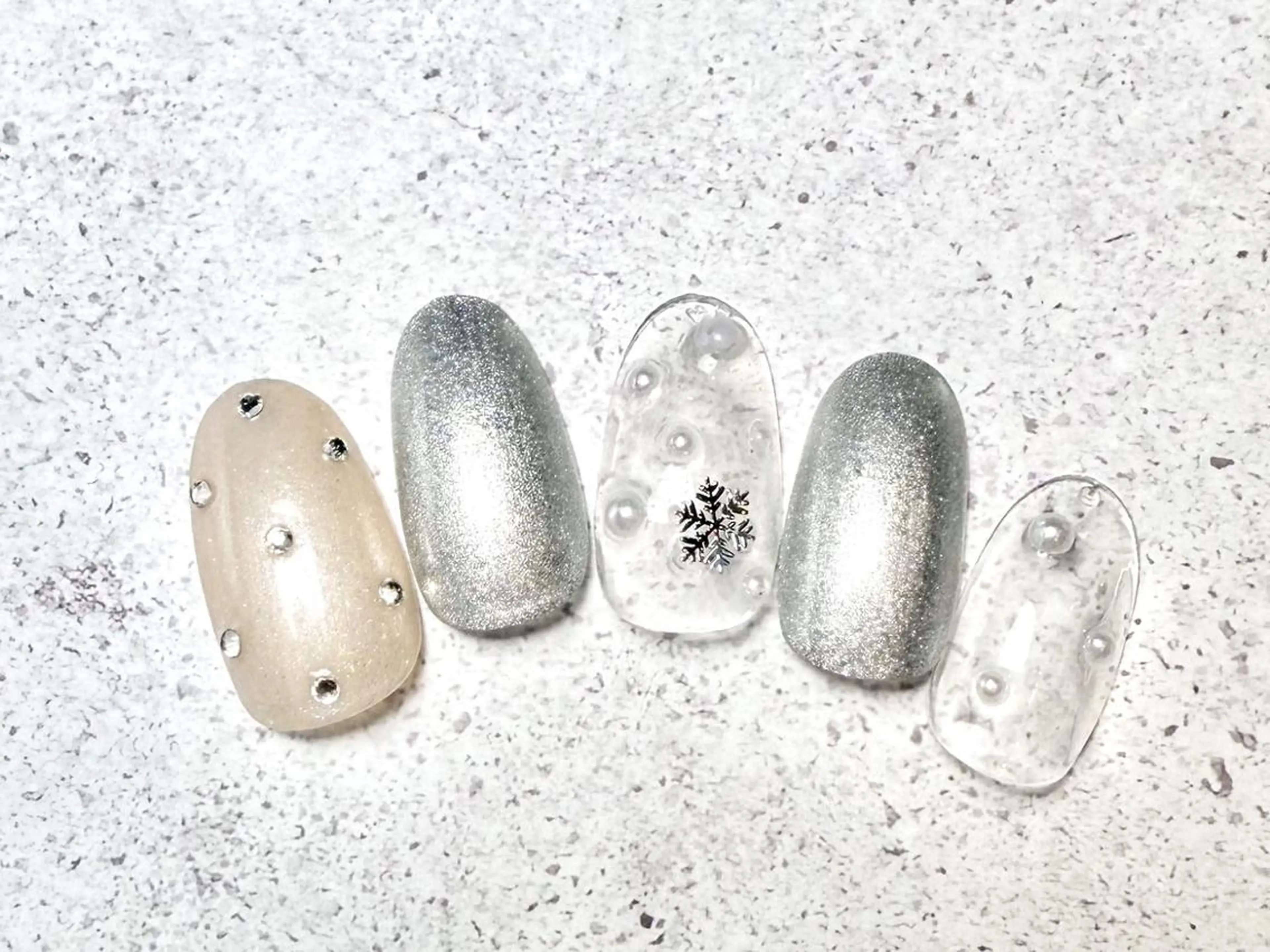 ネイル maninail mikaのネイルデザイン