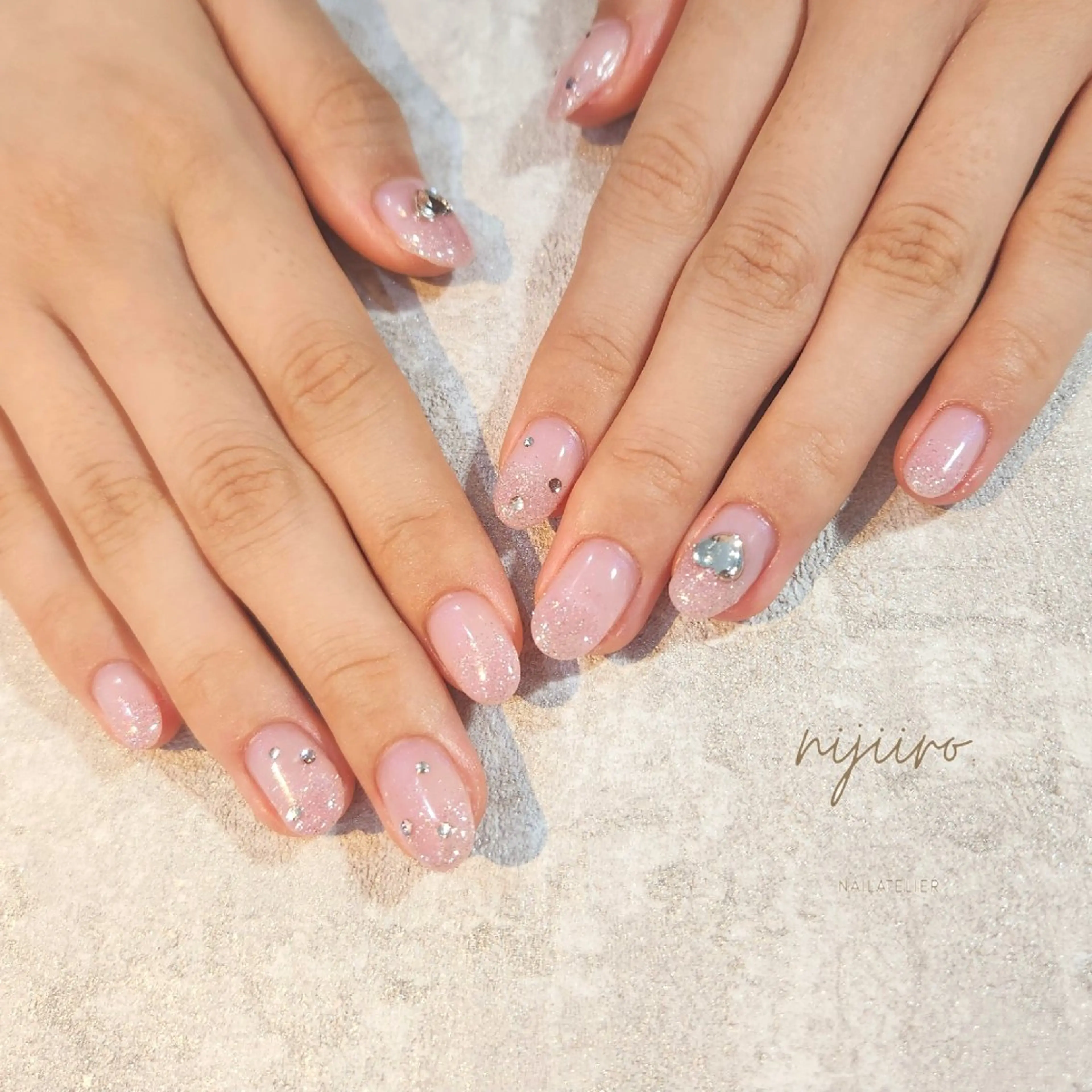 ネイル ハンドネイル nailatelier nijiiro.所属・nijiiro🌈 サトウのネイルデザイン