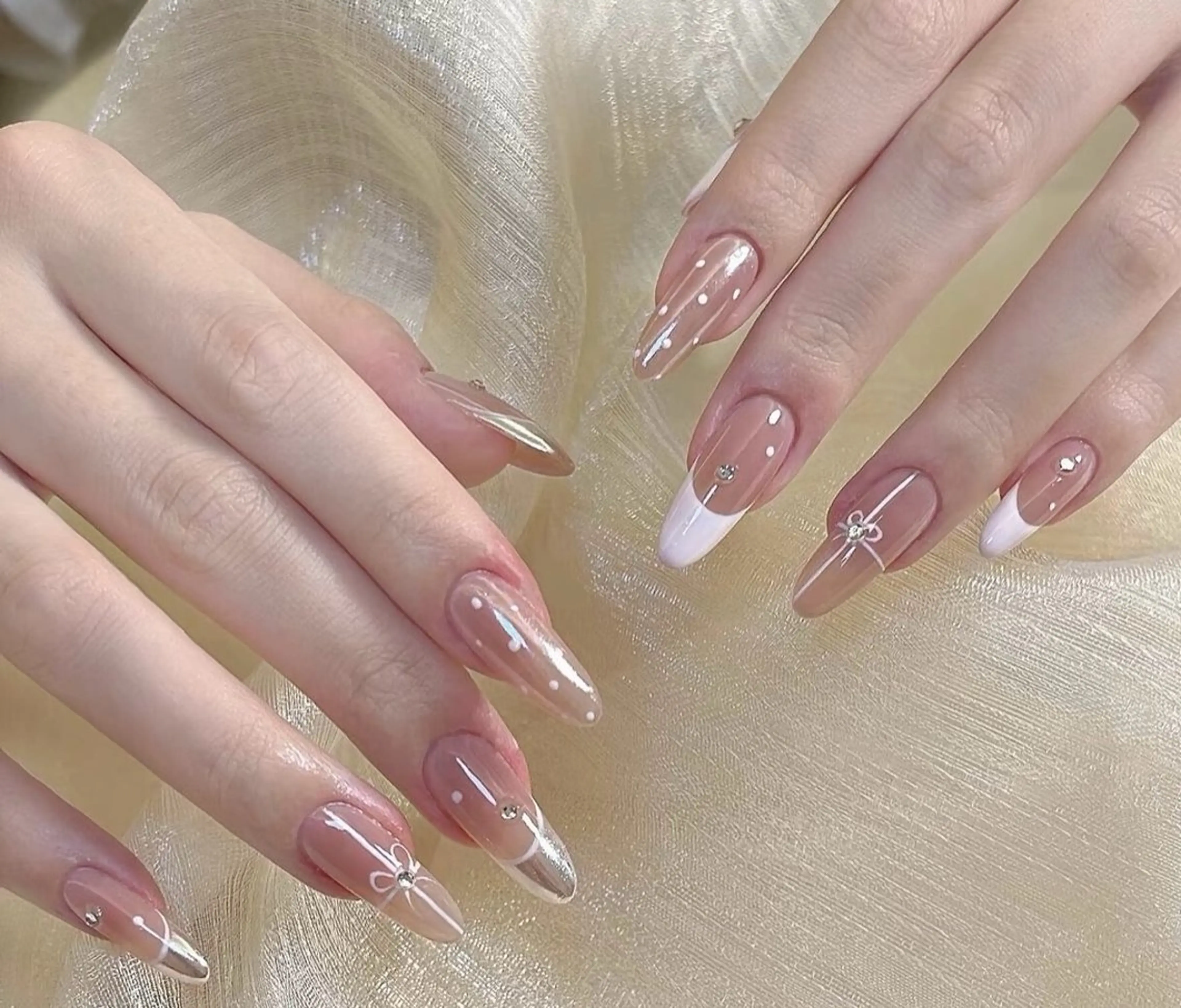 ネイル チークネイル 長さ出し フラワーネイル フレンチネイル ガーリー SunNail池袋駅 ワンホンネイルのネイルデザイン