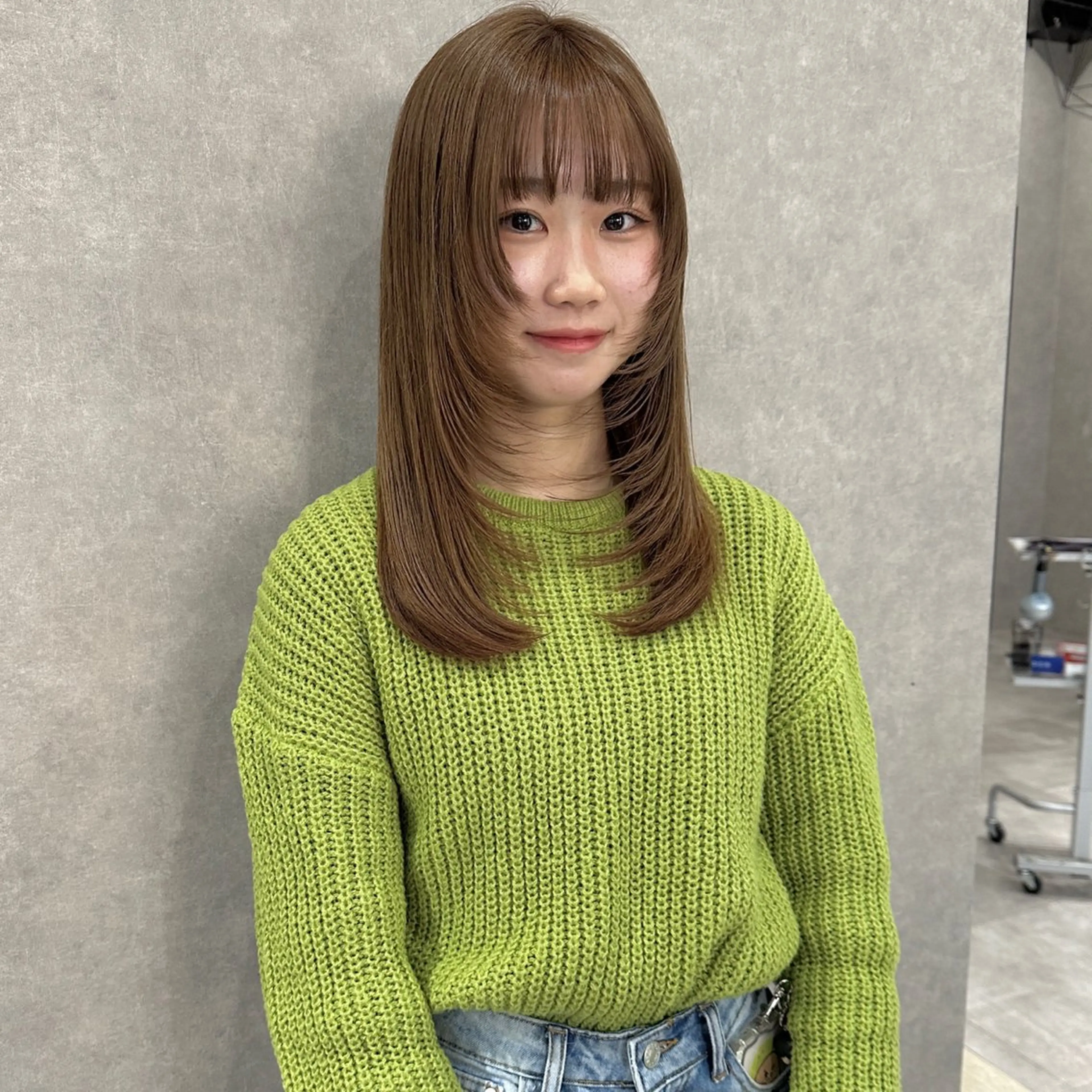 セミロング カラー はちすか るかのヘアスタイル