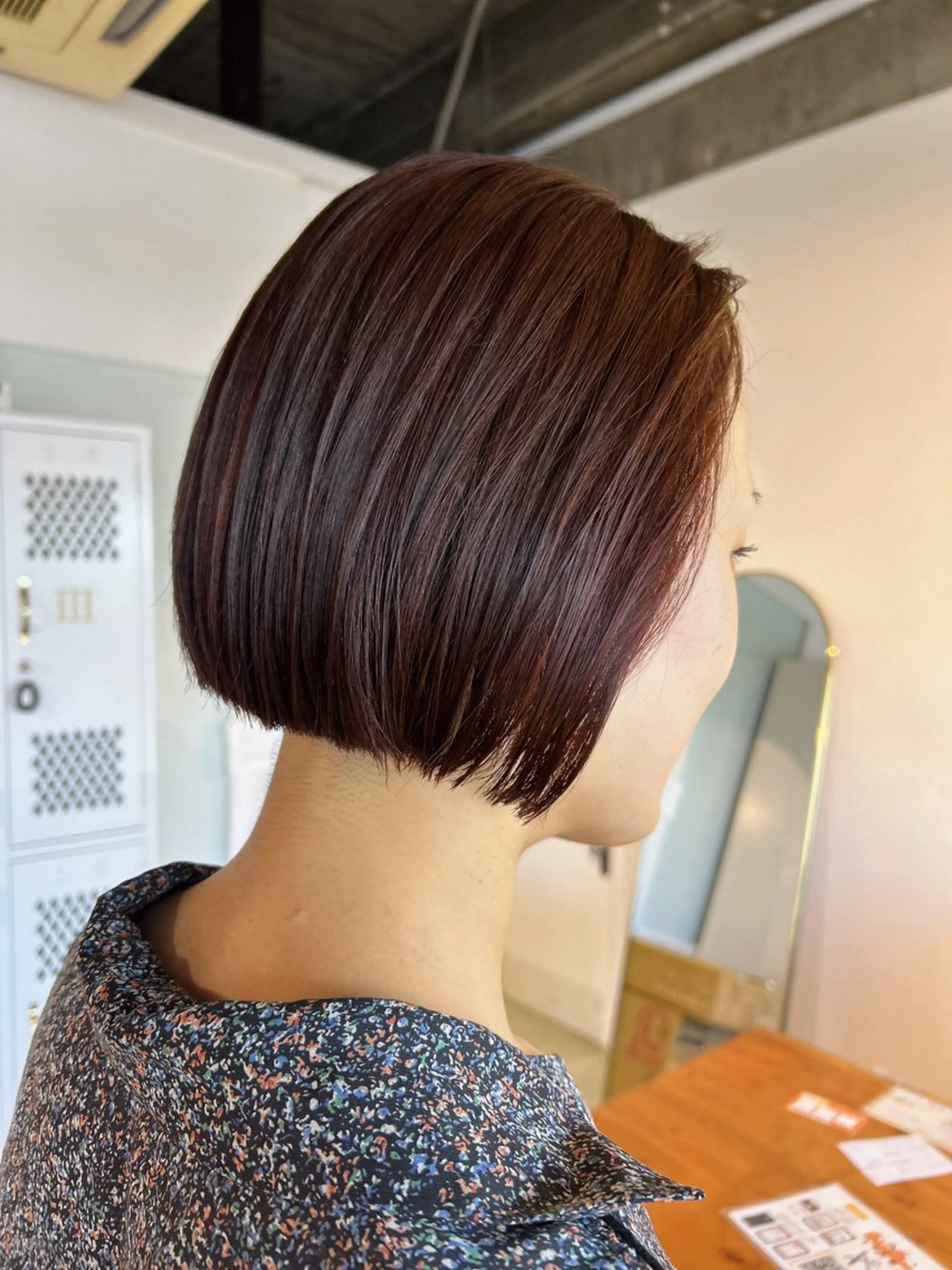 ショート ボブ カット shiho/レイヤー /透明感カラーのヘアスタイル