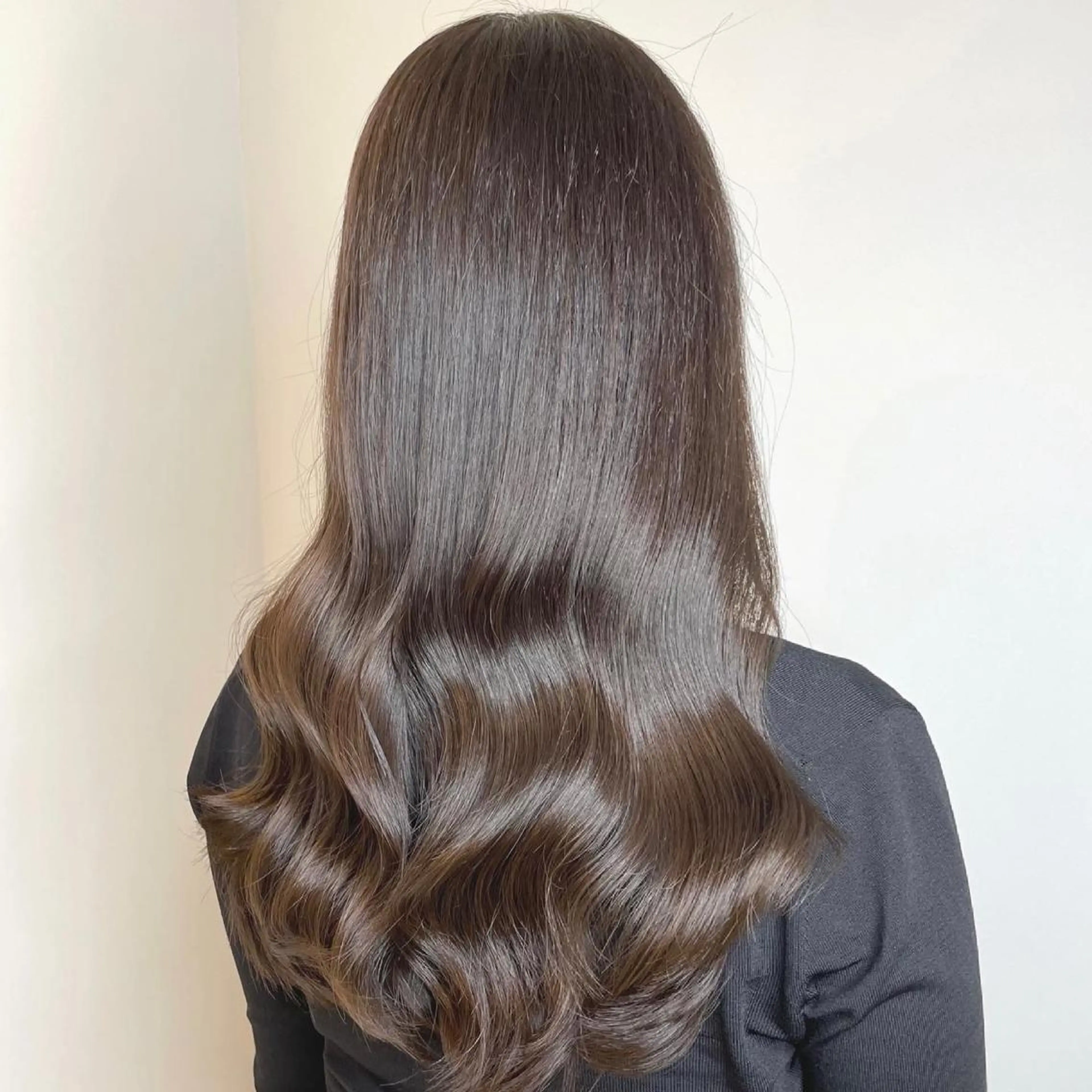 ロング カラー SALOWIN 表参道所属・シンカ 表参道のヘアスタイル