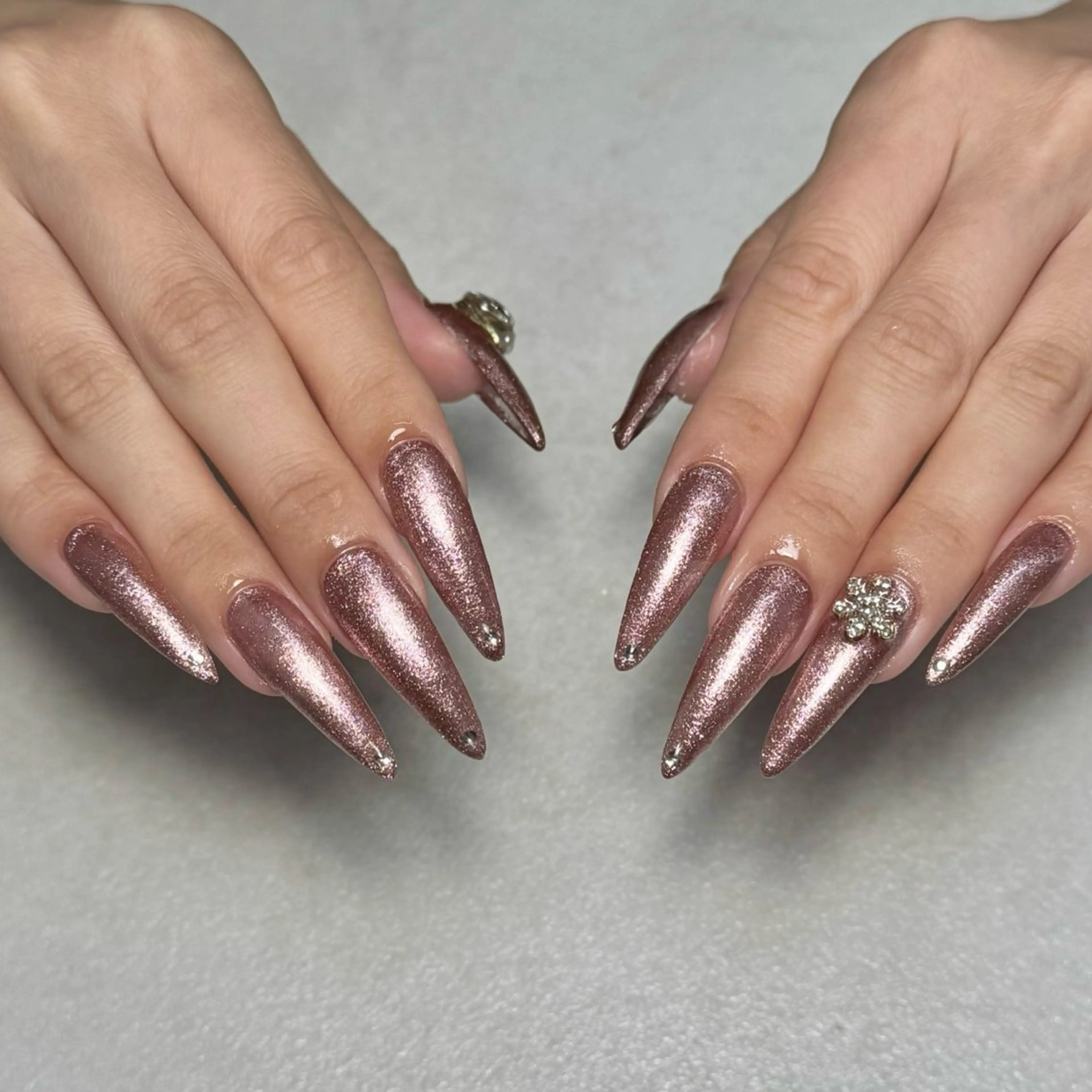 ネイル 長さ出し m. akiのネイルデザイン