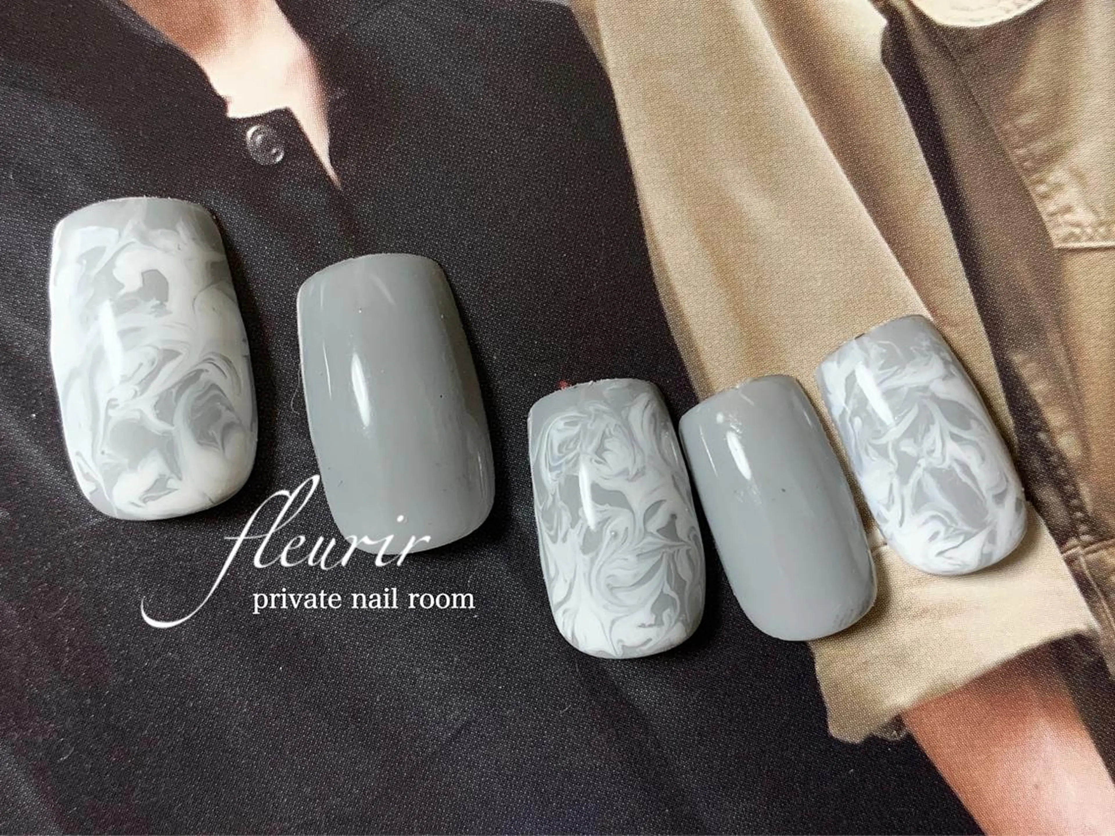 ネイル 長さ出し ラメ(グリッター) 大理石ネイル(マーブル) フルリール 【プライベートサロンのネイルデザイン