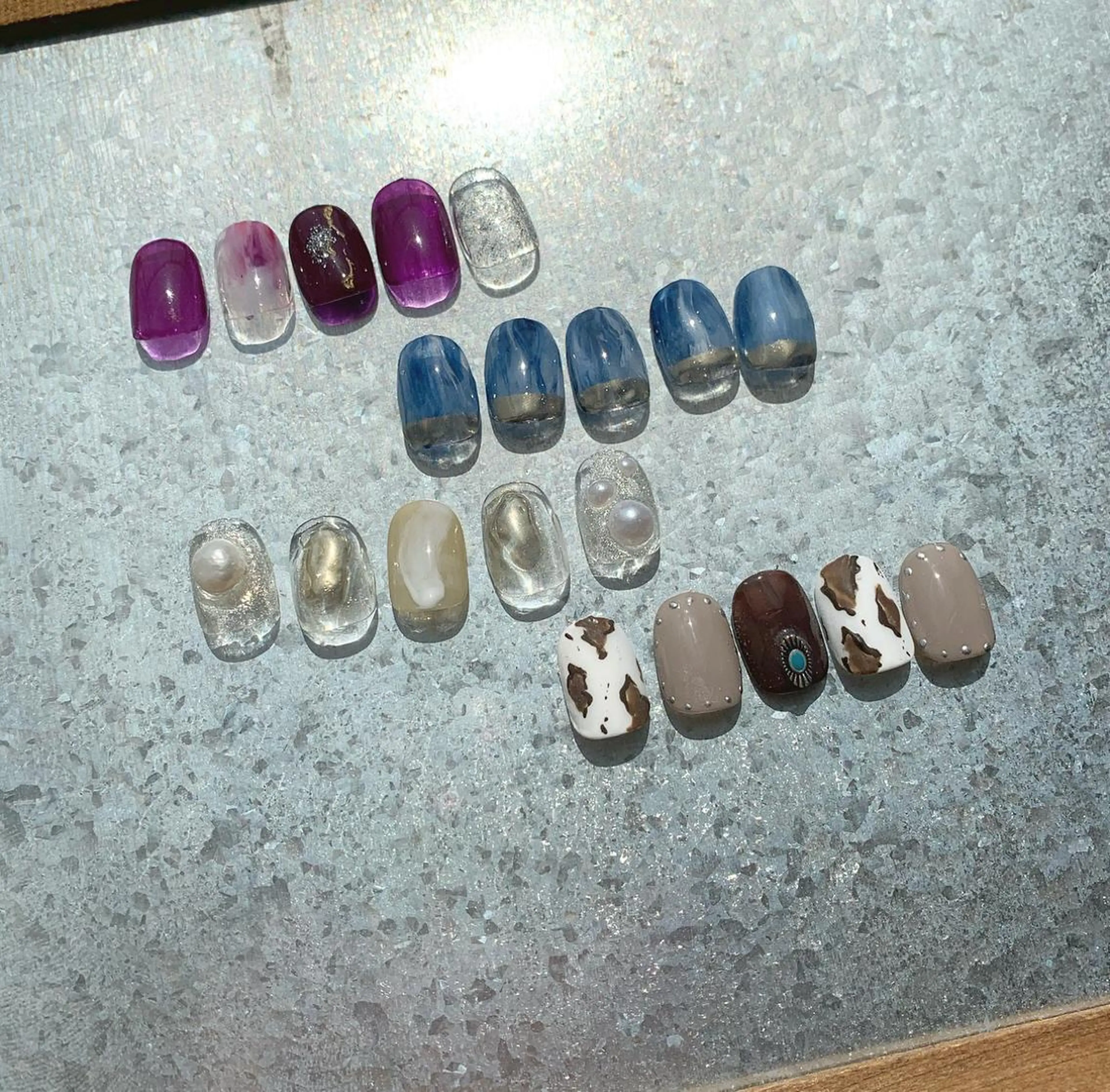 ネイル charme所属・. SHIORIのネイルデザイン