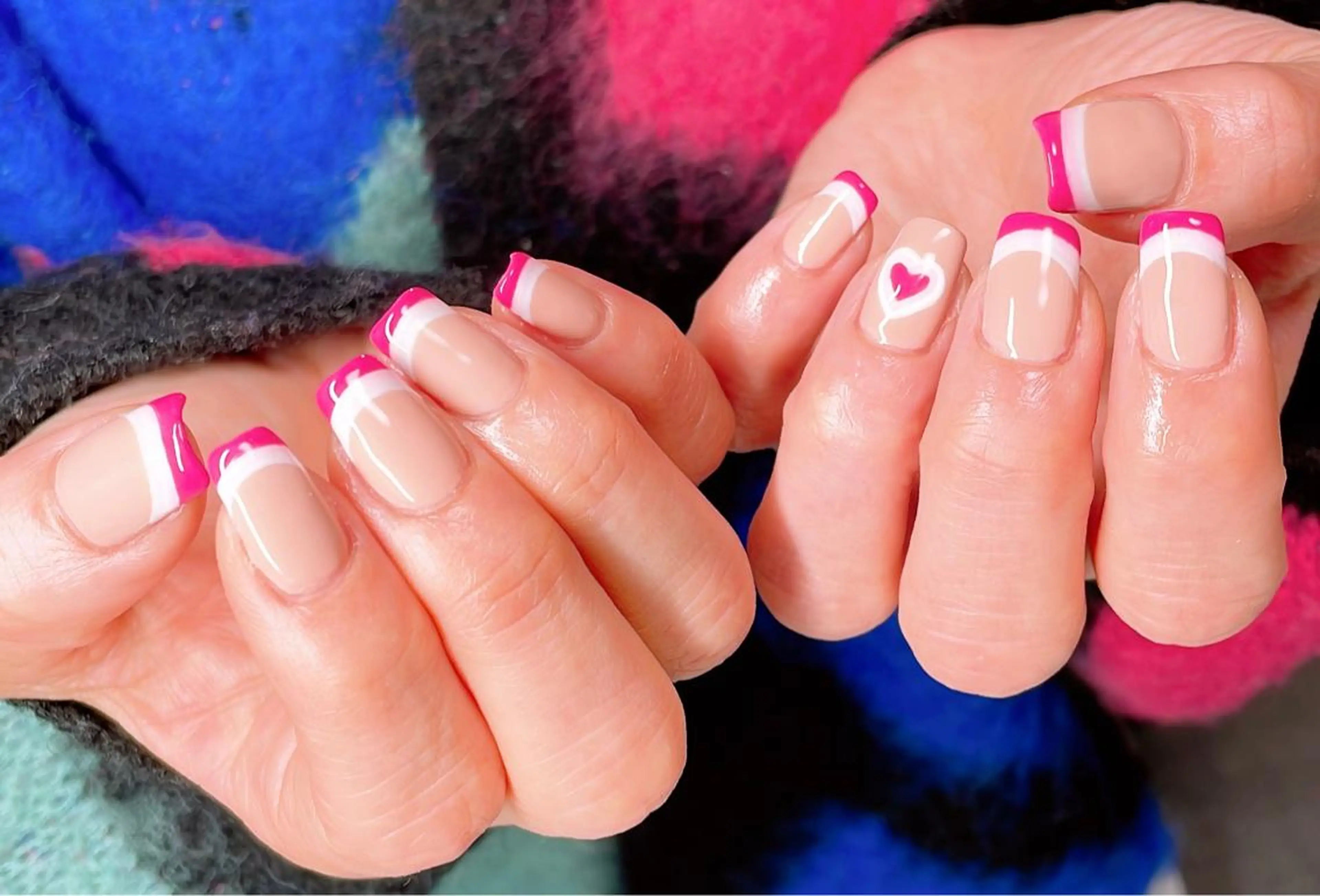 ネイル ハンドネイル VIERU 🌈🎀💖のネイルデザイン