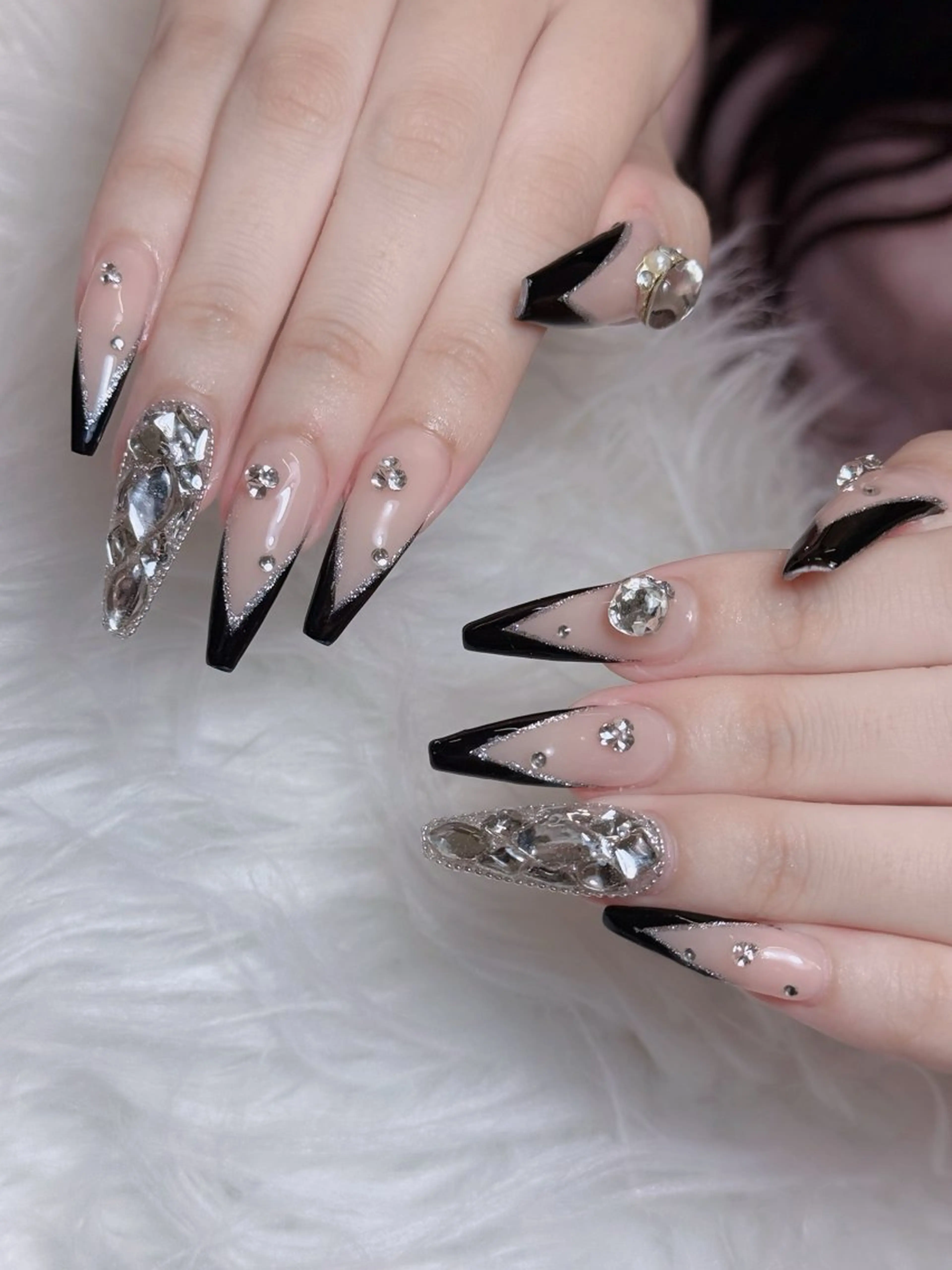 ネイル オーロラネイル チークネイル フットネイル フレンチネイル 韓国ネイル ハンドネイル Lumi Nailのネイルデザイン