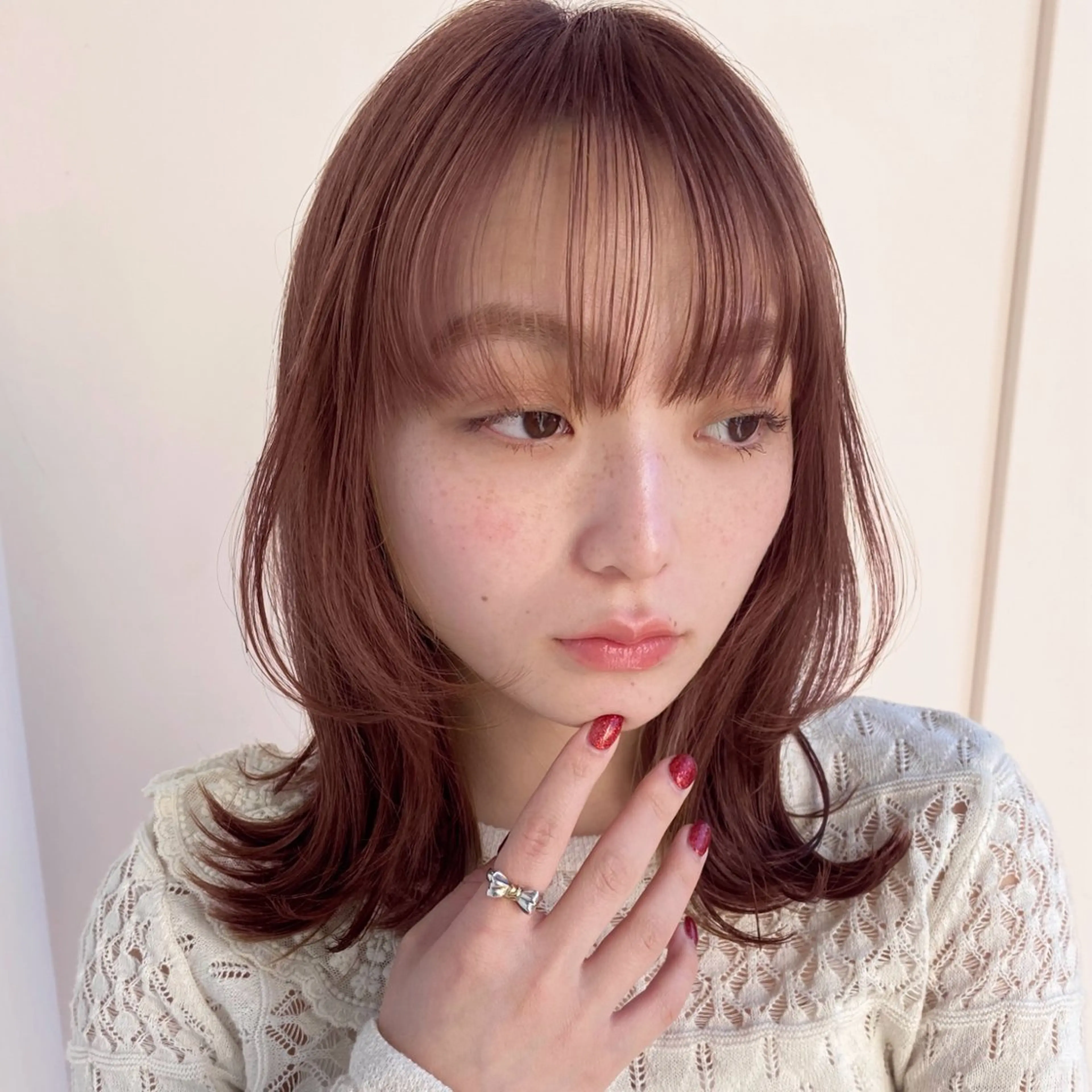 ミディアム カラー ベージュカラー レイヤーカット 似合わせカット カット ヘアカラー トリートメント shiori/暖色/ レイヤー/似合わせのヘアスタイル
