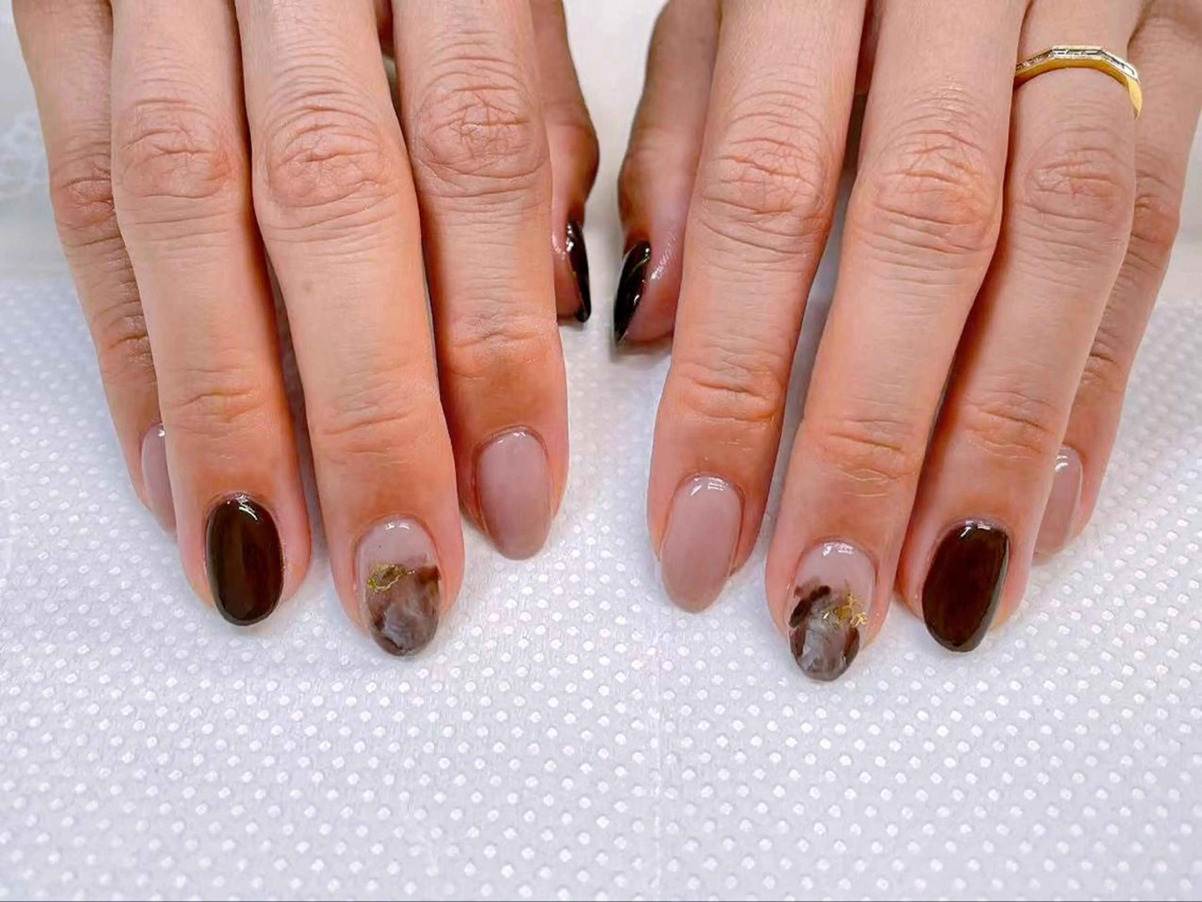 ネイル ハンドネイル ハンドケア ビューティーサロン ヘゼリヒのネイルデザイン