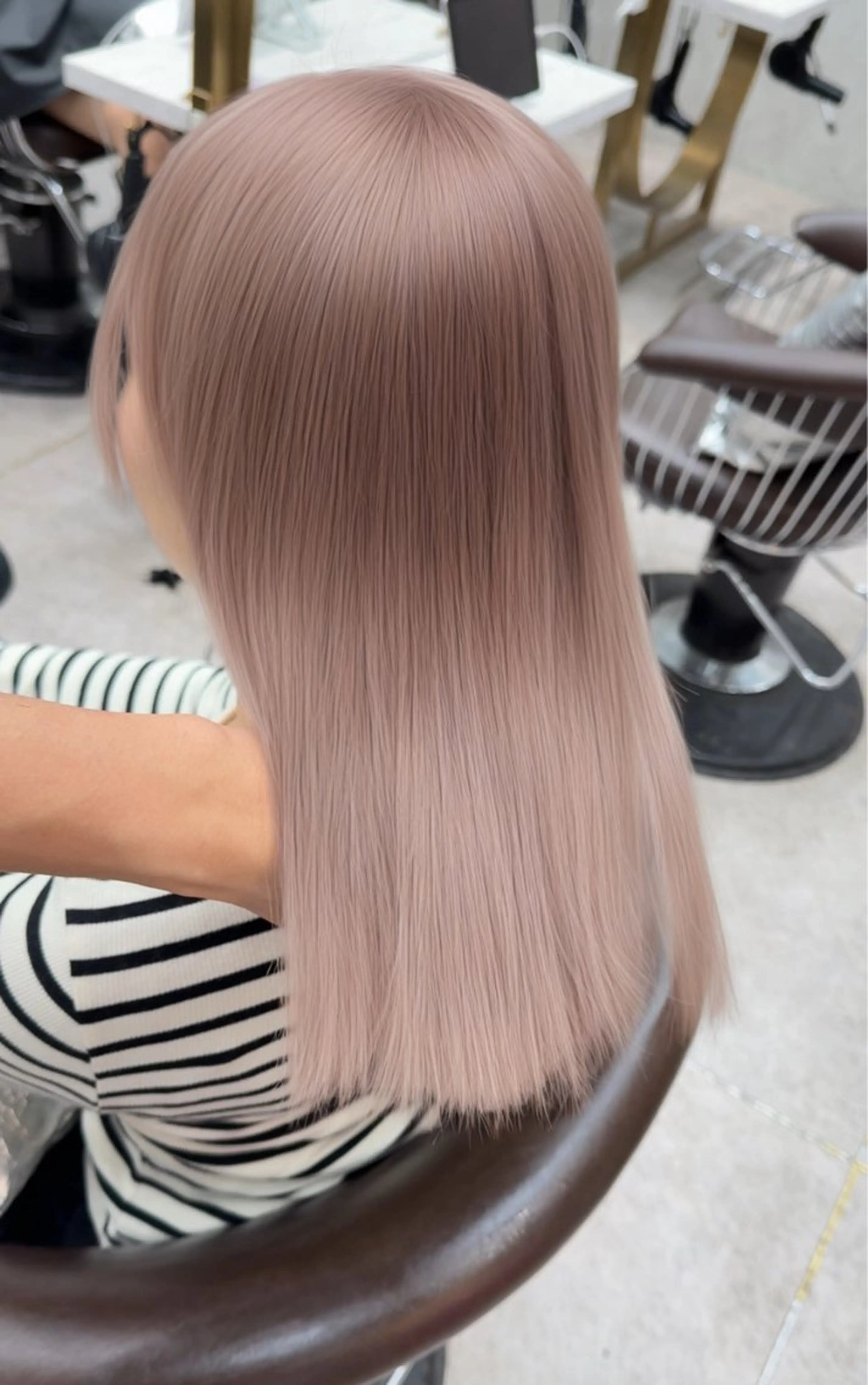 ミディアム カラー ヘアカラー トリートメント ダブルカラー 韓国レイヤーKYONのヘアスタイル