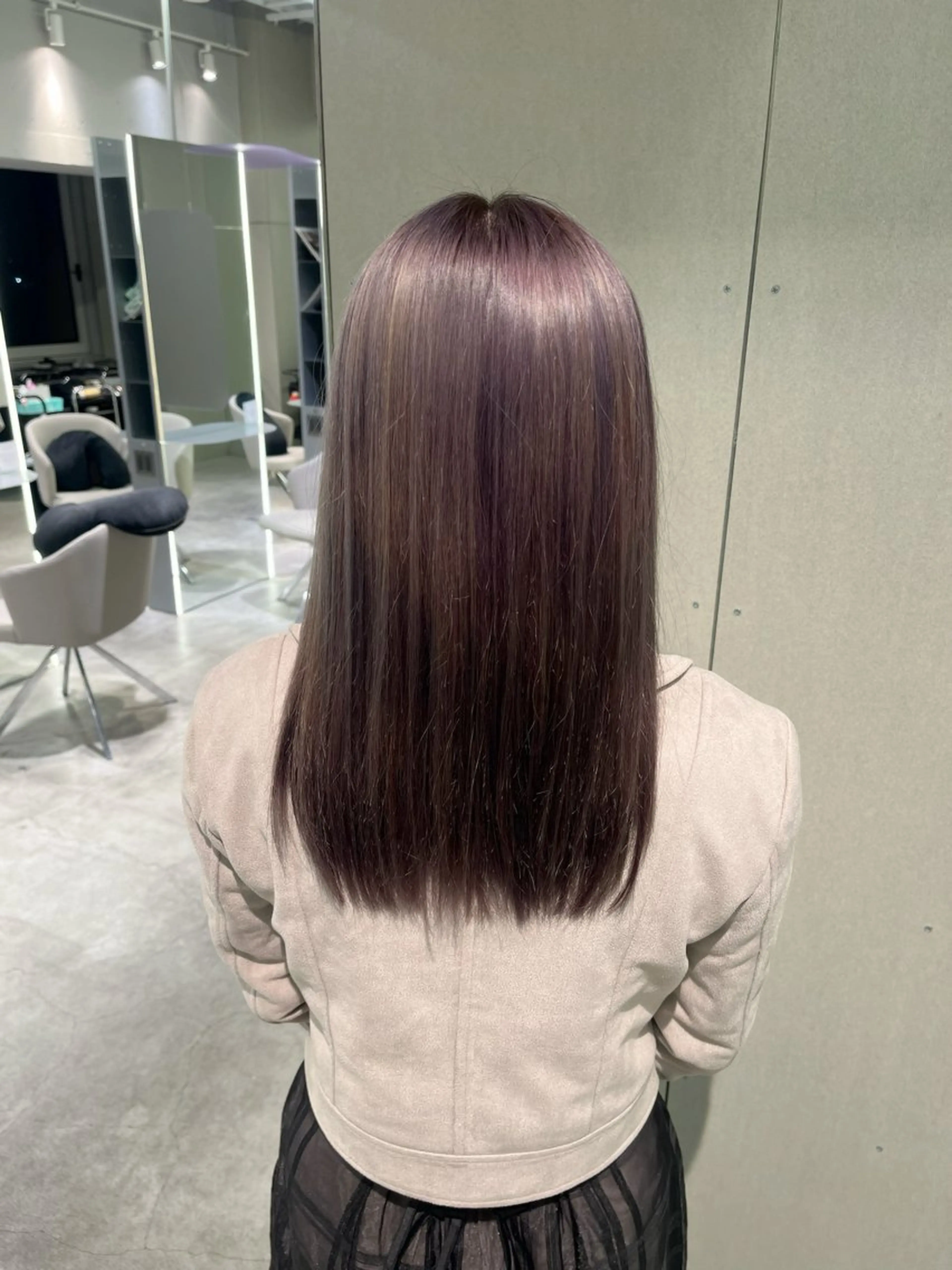 セミロング カラー 透明感カラー グレージュ ラベンダーカラー ラベンダーグレージュ ラベンダーグレー ririka /ブリーチカラーのヘアスタイル