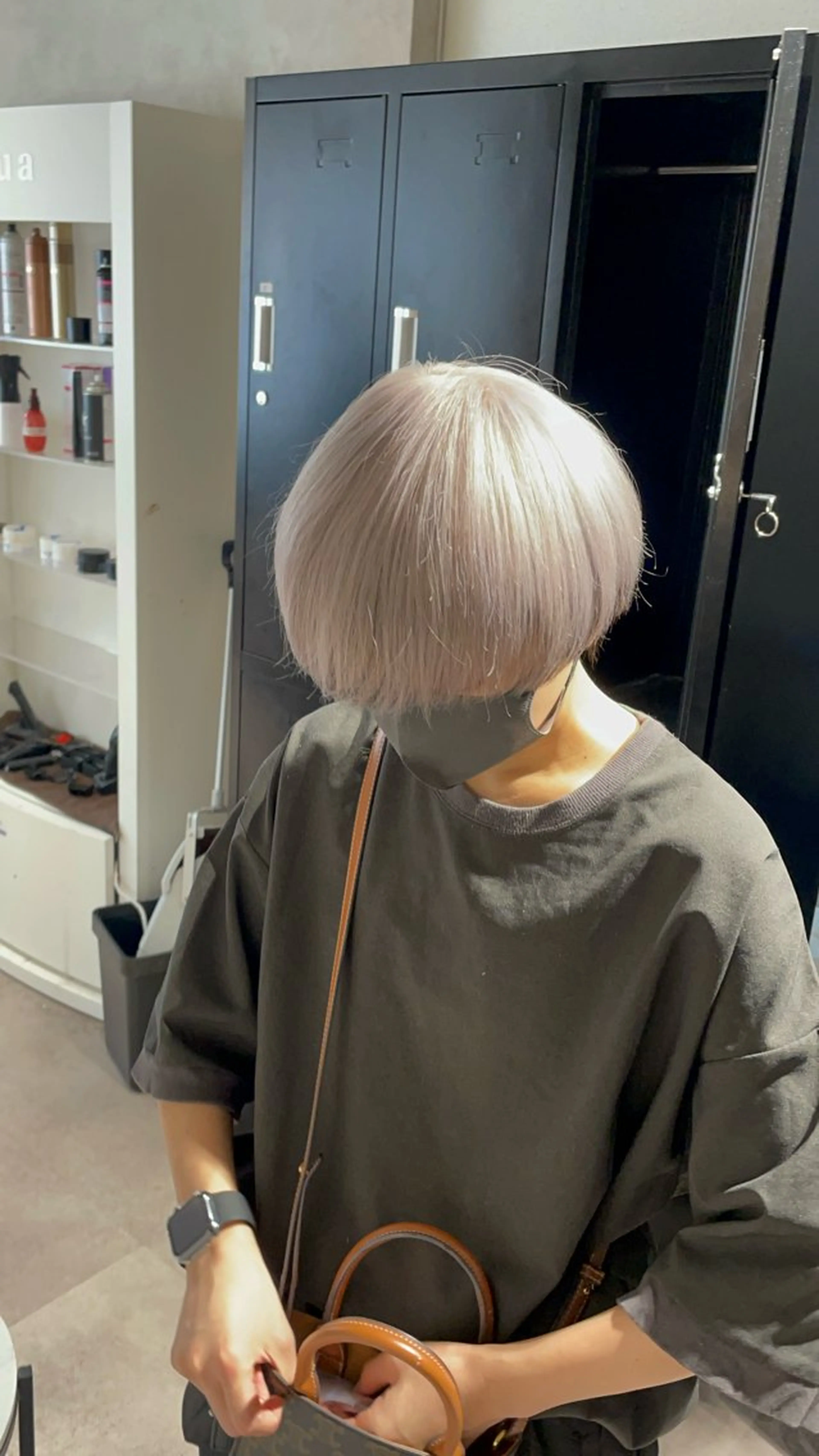 ショート ヘアカラー 🇰🇷ハイトーン× 韓国レイヤー레이어드のヘアスタイル