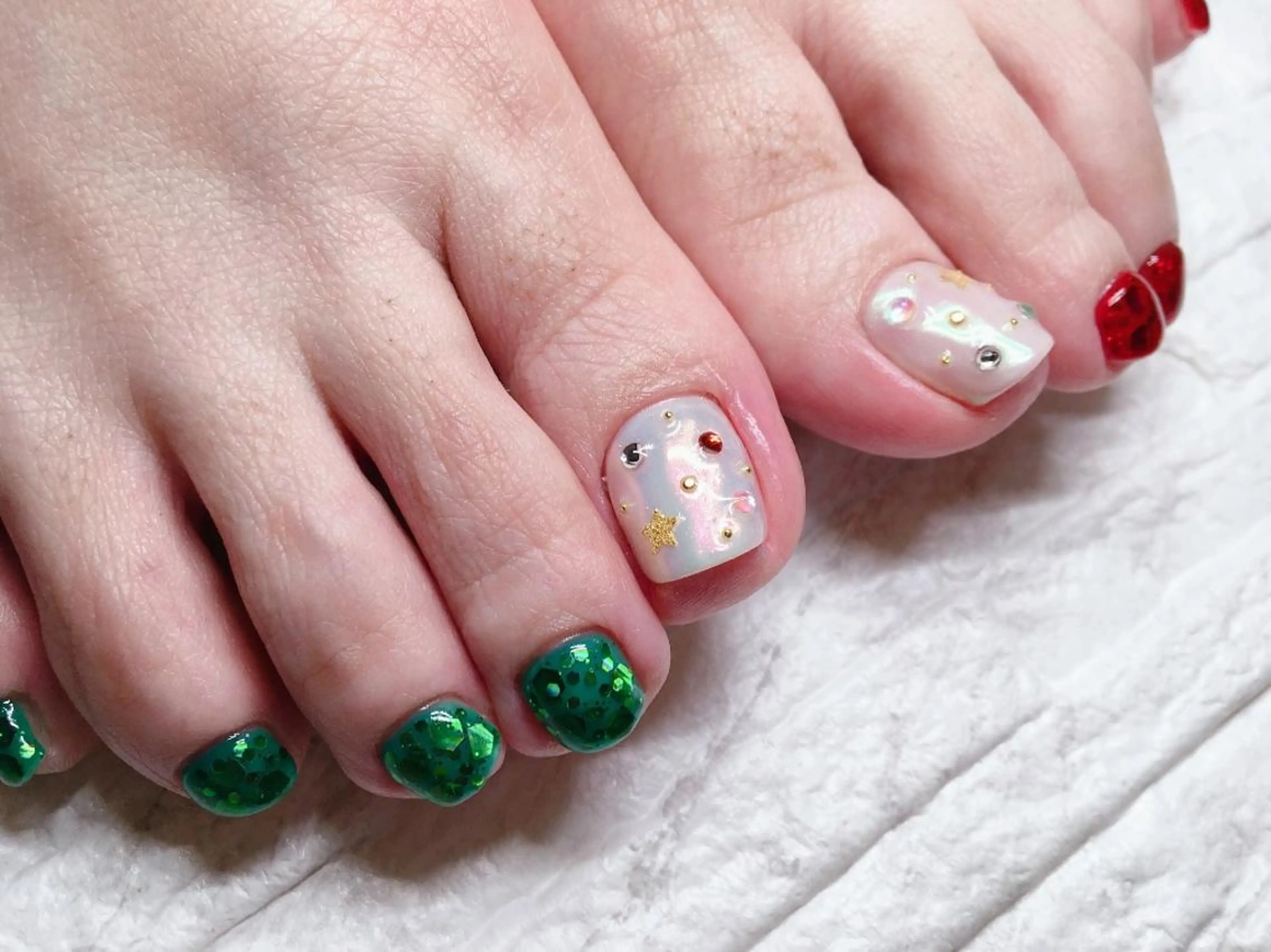 ネイル フットネイル 佐藤 結衣のネイルデザイン