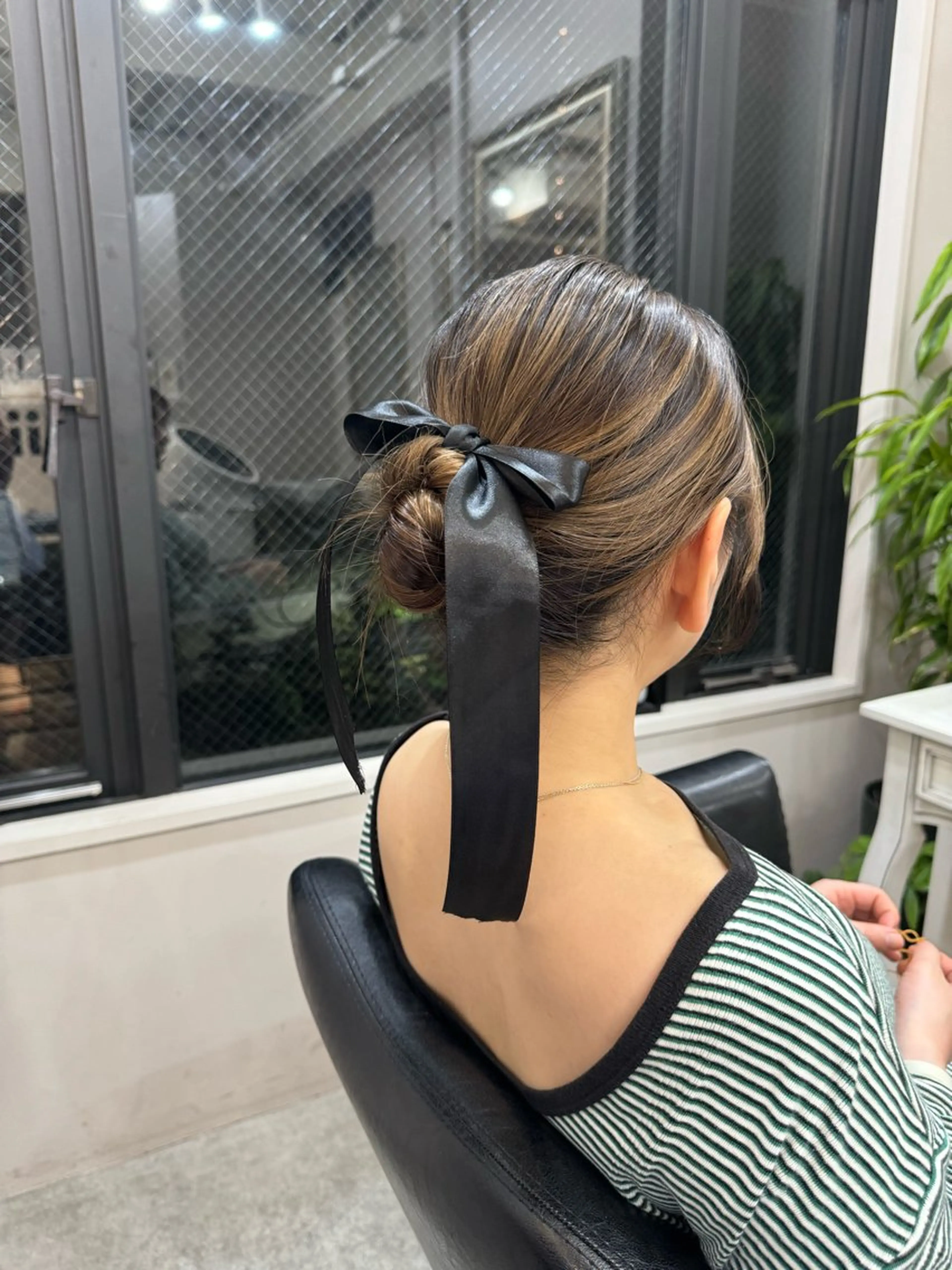 ヘアアレンジ ヘアセット レイヤー/ハイトーン ヒガシサヨのヘアスタイル