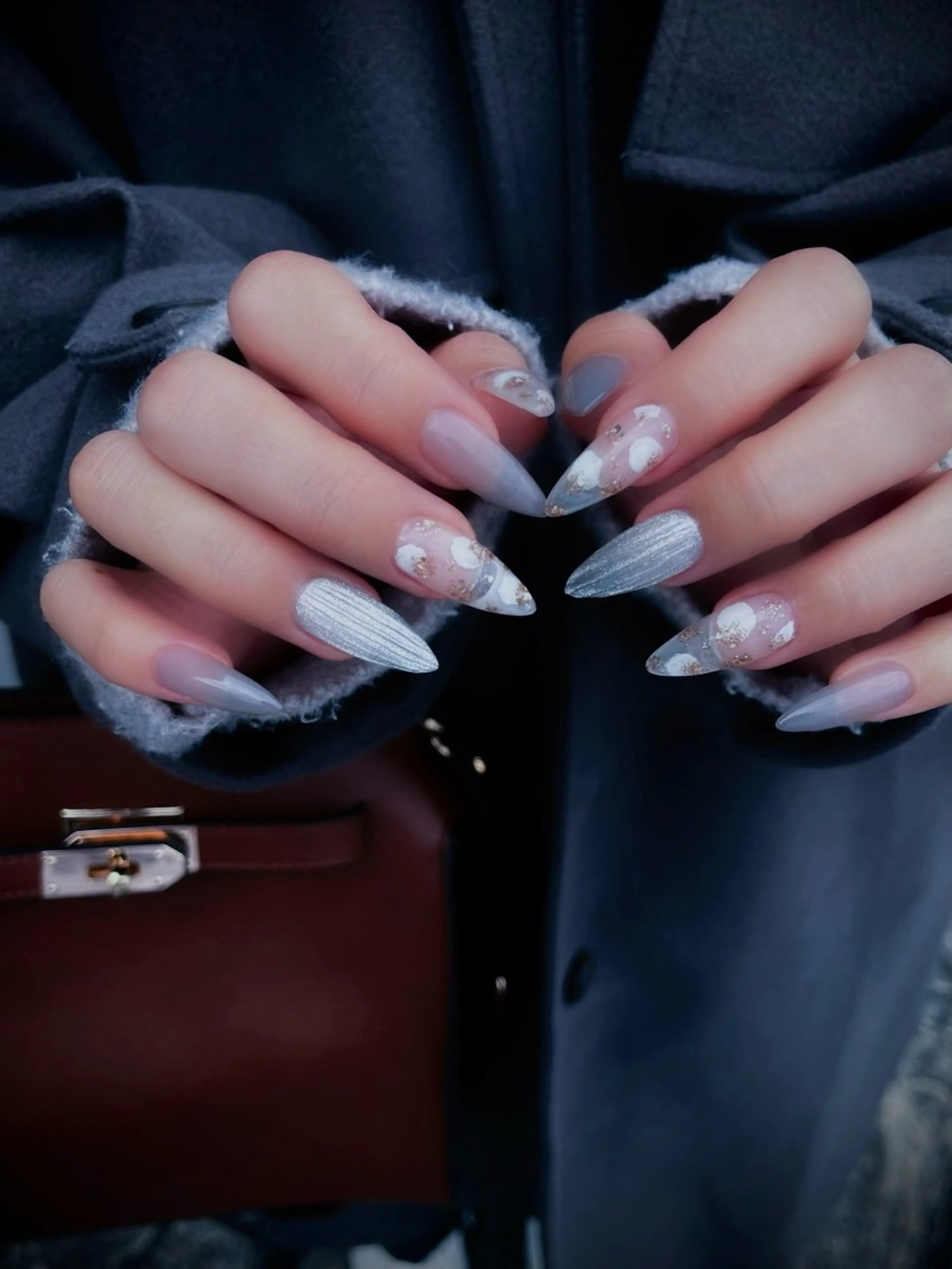 ネイル キラキラネイル マグネットネイル ワンカラーネイル スカルプネイル ワンホンネイル nine.🦋 YUKOのネイルデザイン