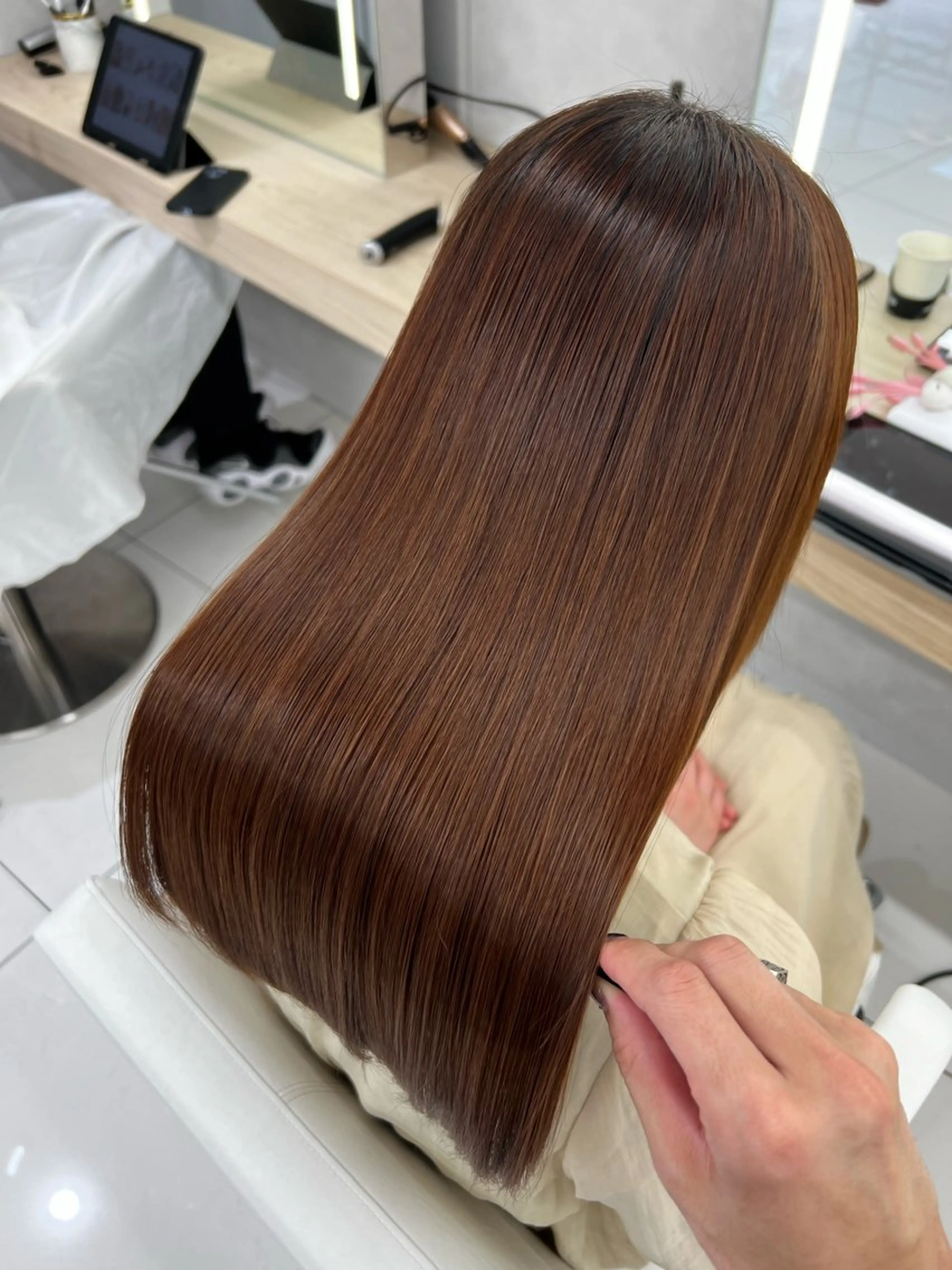 ロング 顔まわりカット/ カラー/西野和裕のヘアスタイル