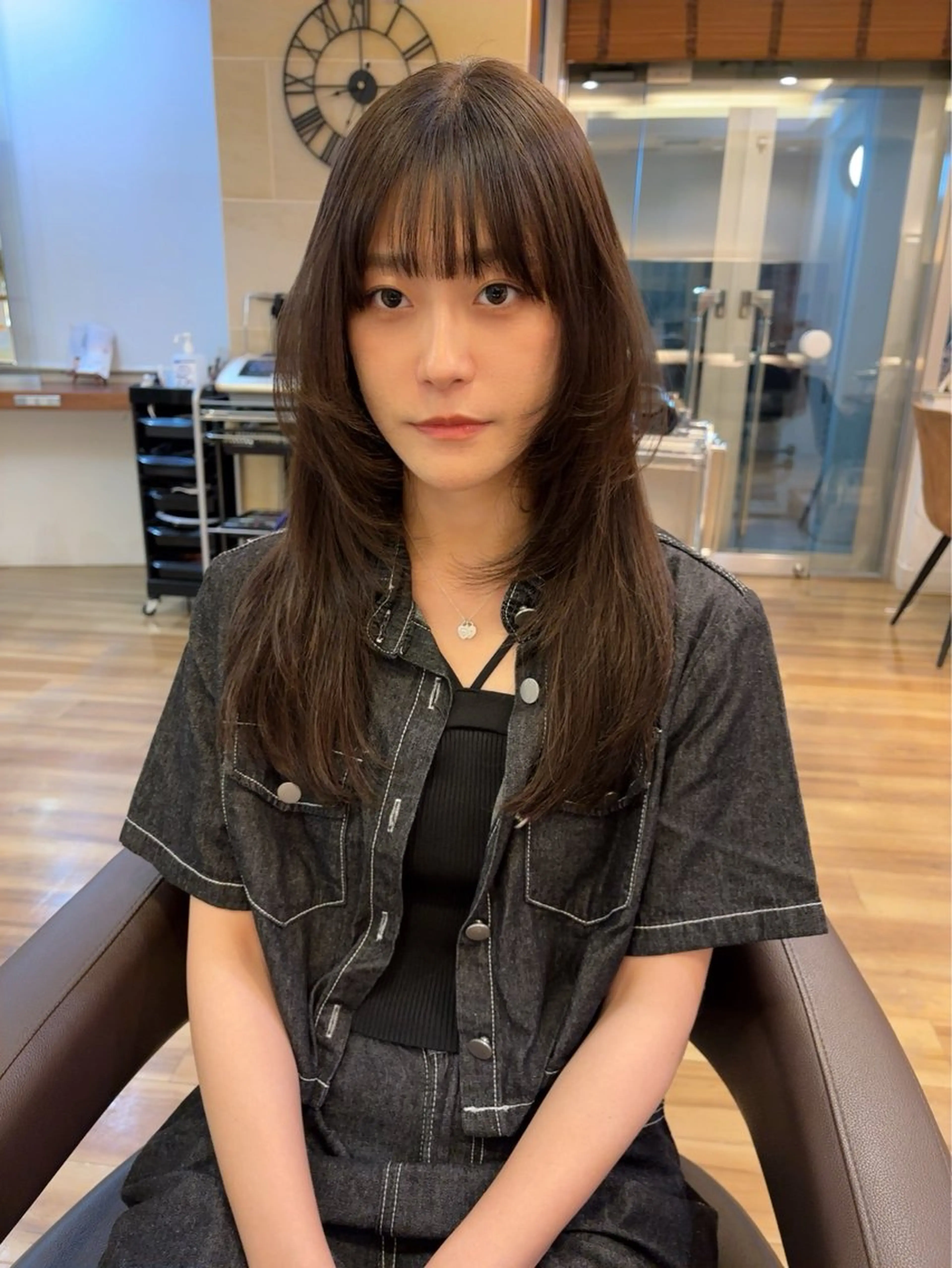 ロング カラー ブラウンカラー オリーブブラウン レイヤーカット カット ヘアカラー トリートメント レイヤーカット /透明感/千葉怜寿のヘアスタイル