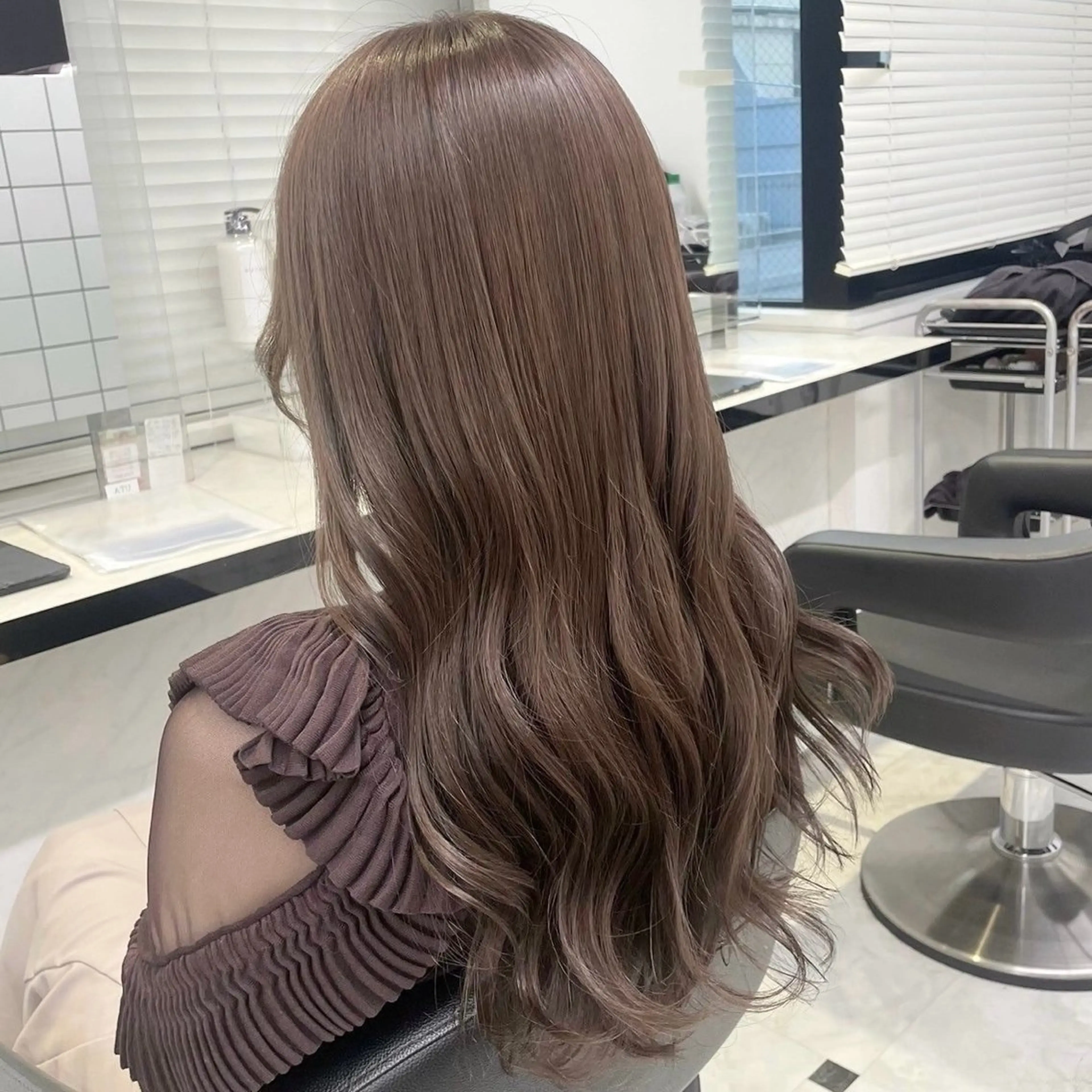 セミロング カラー 🎀🧁ダメージレス 艶髪カラー🧁🎀のヘアスタイル