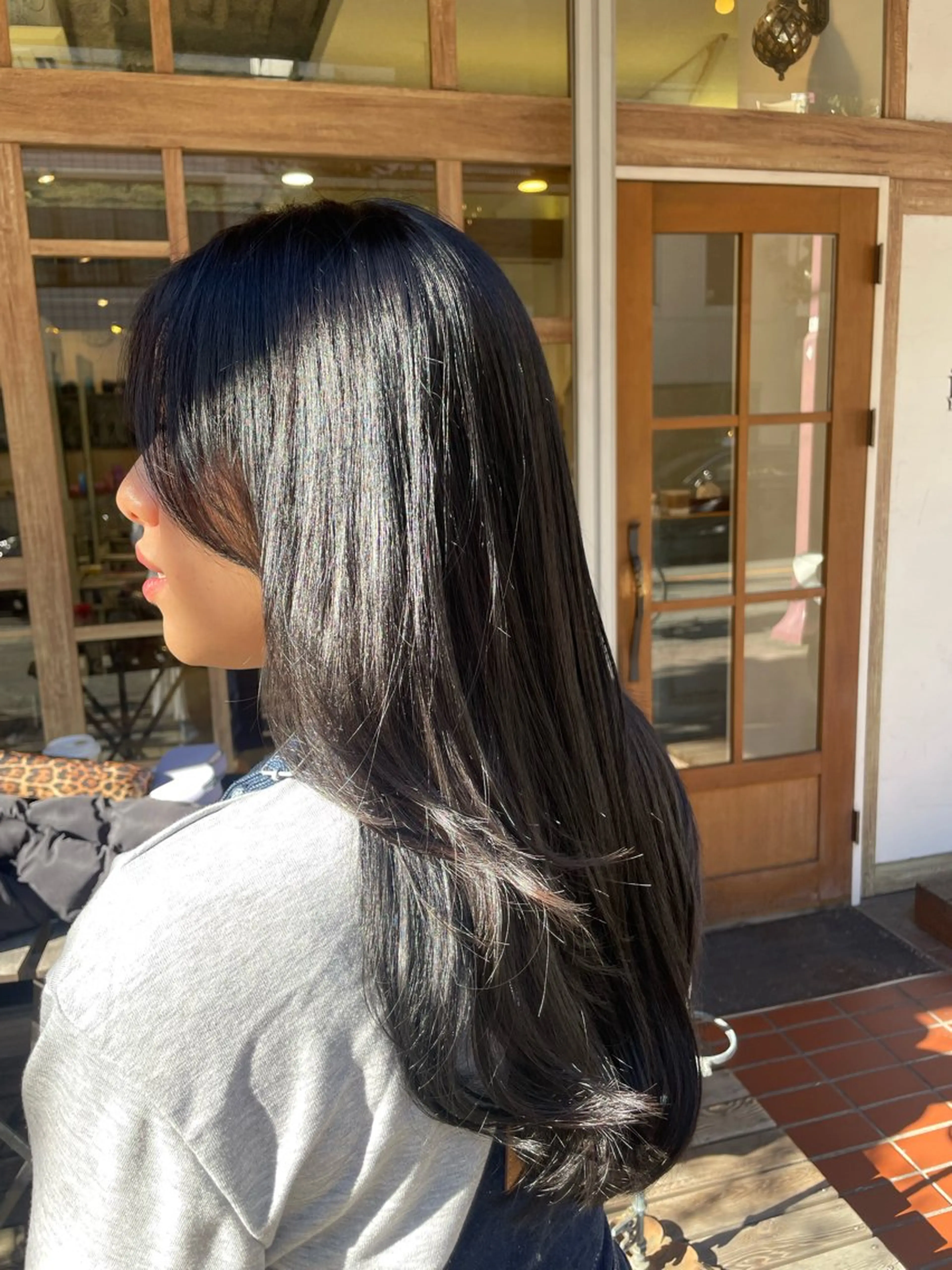 ロング カラー 黒髪 カット ヘアカラー トリートメント 立川・くびれミディ 旬なデザインカラーのヘアスタイル