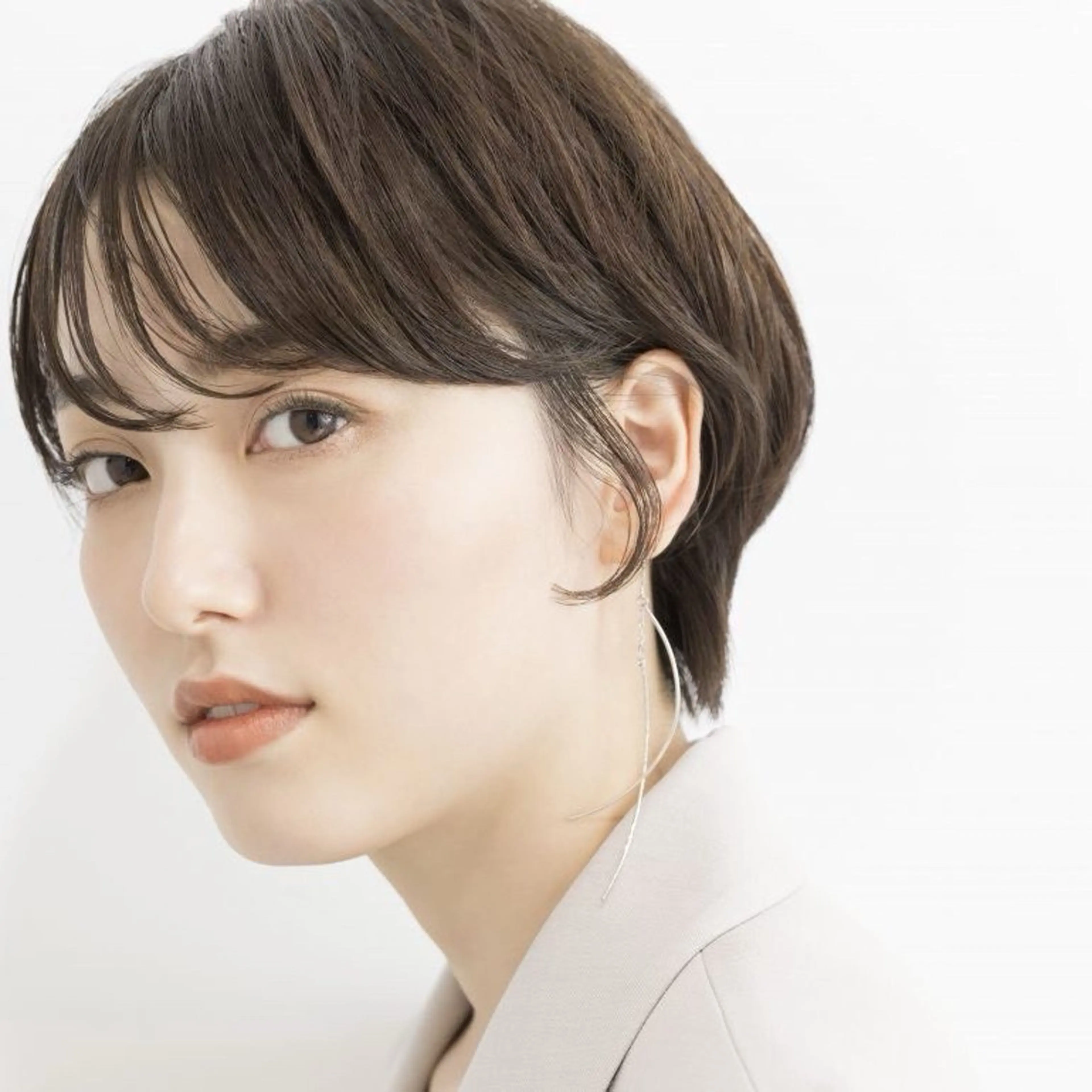 お顔を美しく見せるカット+ オージュア2step集中ケアトリートメント(ナノミスト保湿ケア付き)の写真