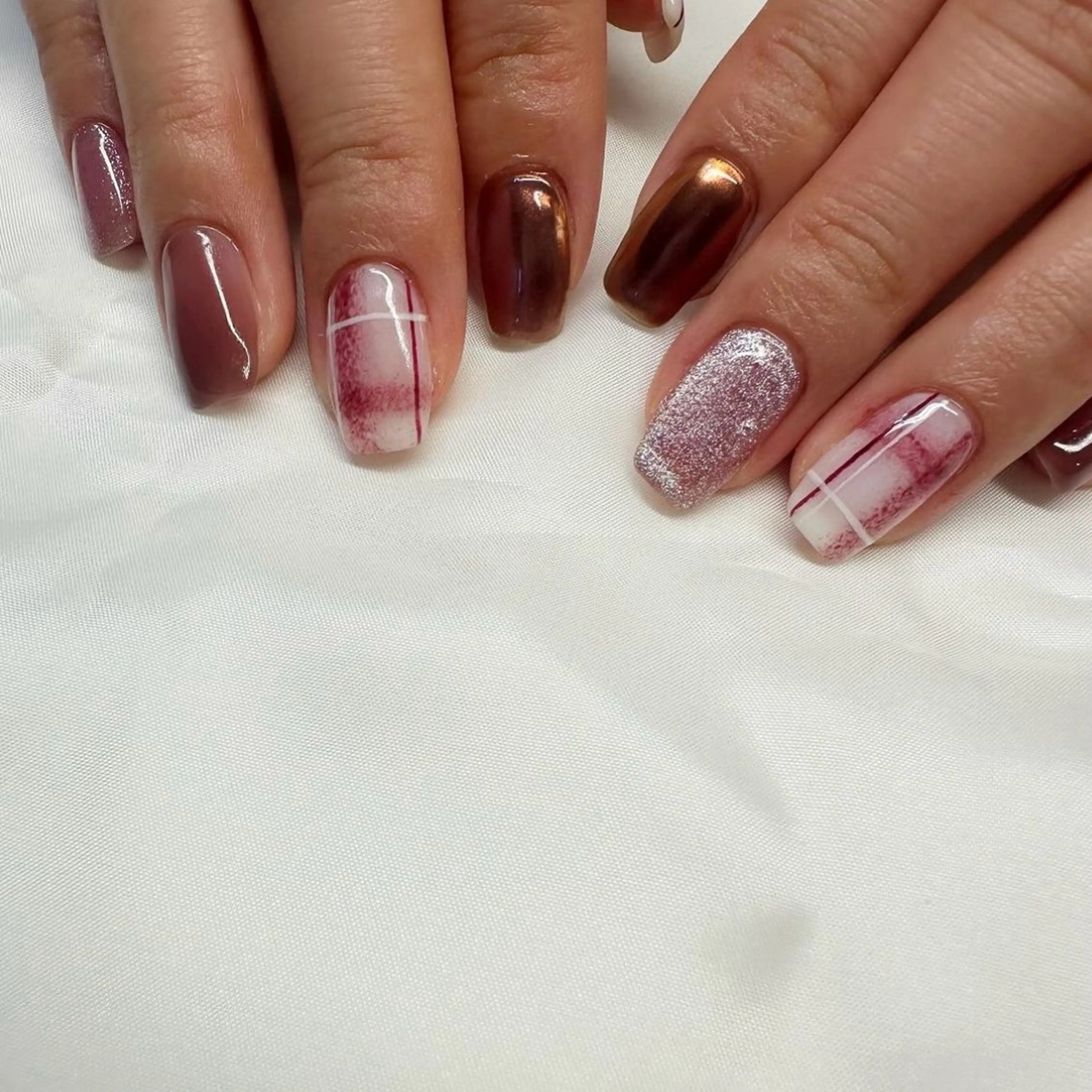 ネイル クリアネイル 氷ネイル・うるうるネイル 韓国ネイル マグネットネイル ミラーネイル 🪞KAPE NAIL 🪞のネイルデザイン