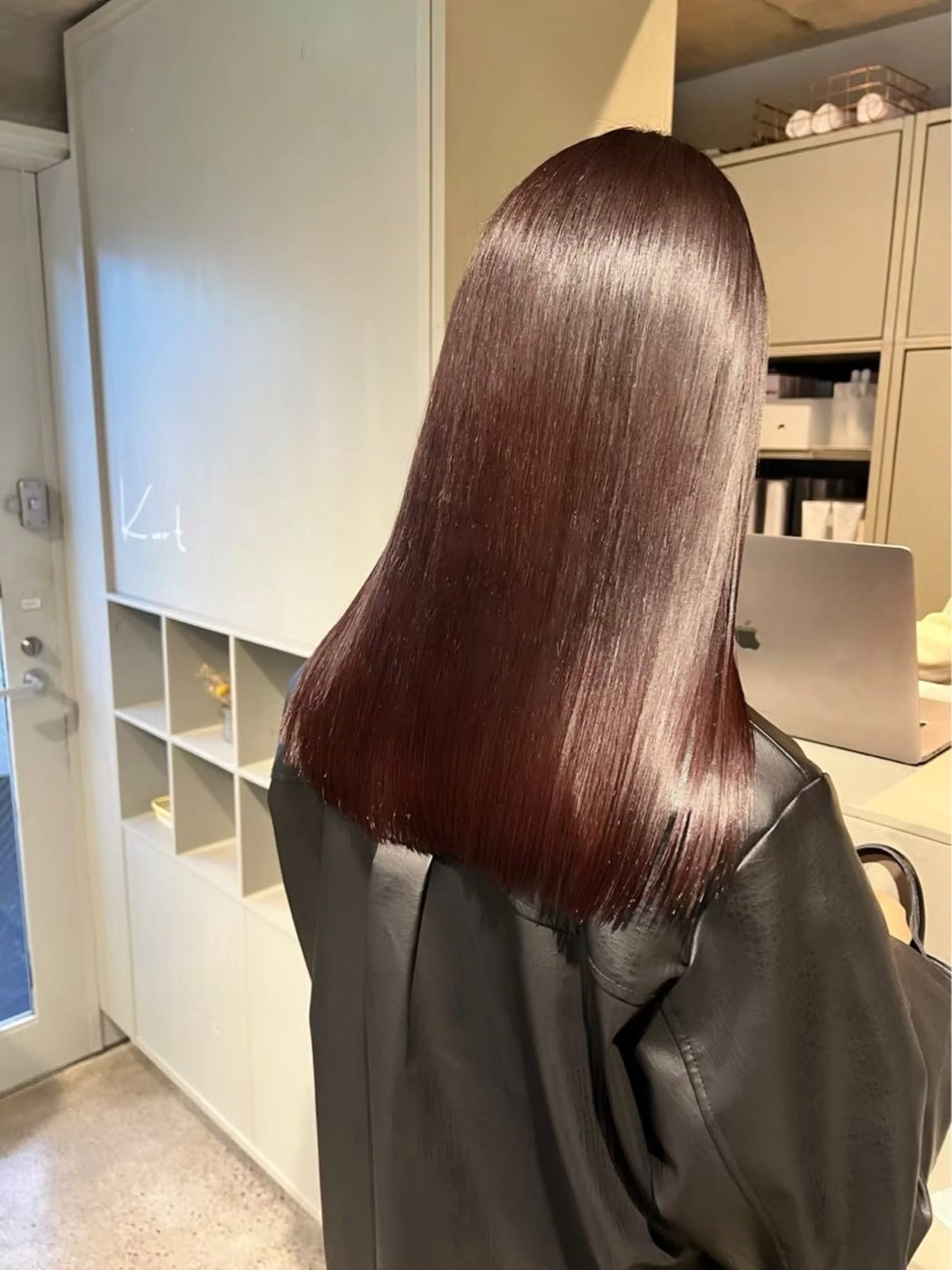 ロング Kurt by deco所属・hana /ハイトーンカラーのヘアスタイル