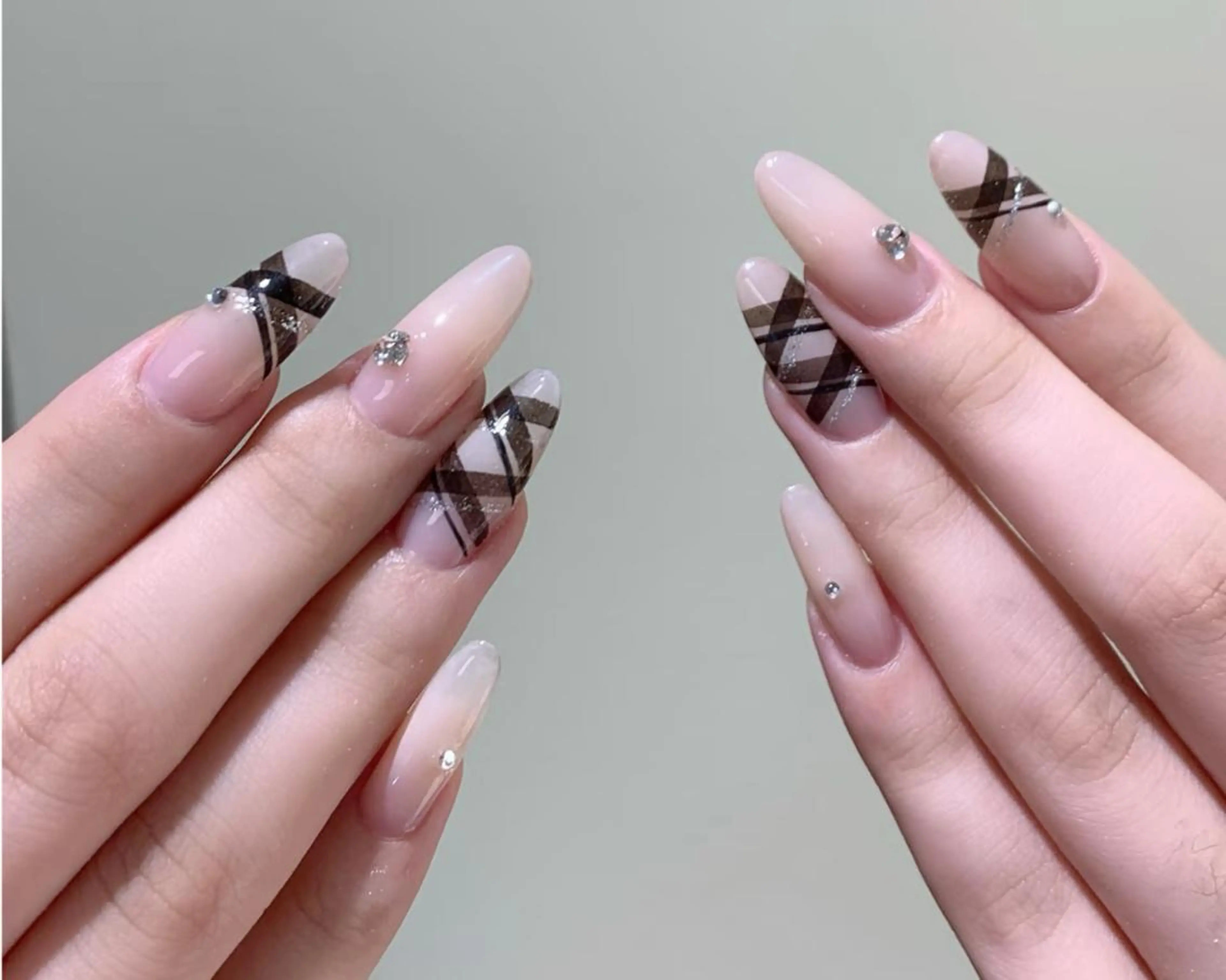 ネイル ハンドネイル 🎀 NaNa_nailのネイルデザイン