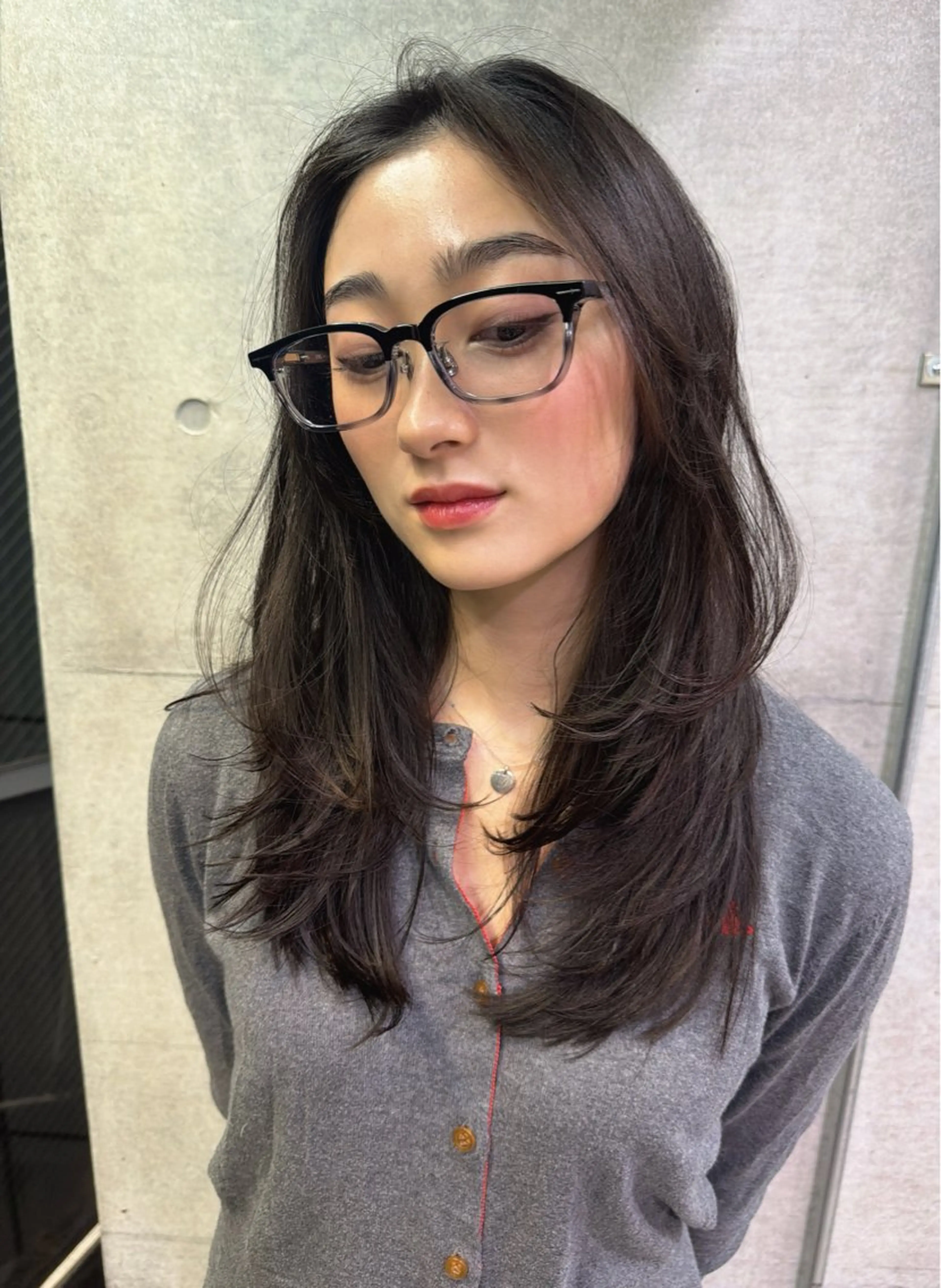 セミロング 顔周りカット ハッシュカット ハイレイヤー 髪質改善 韓国風ヘア カット ヘアカラー トリートメント 韓国レイヤー/透明感 /髪質改善/アジキのヘアスタイル