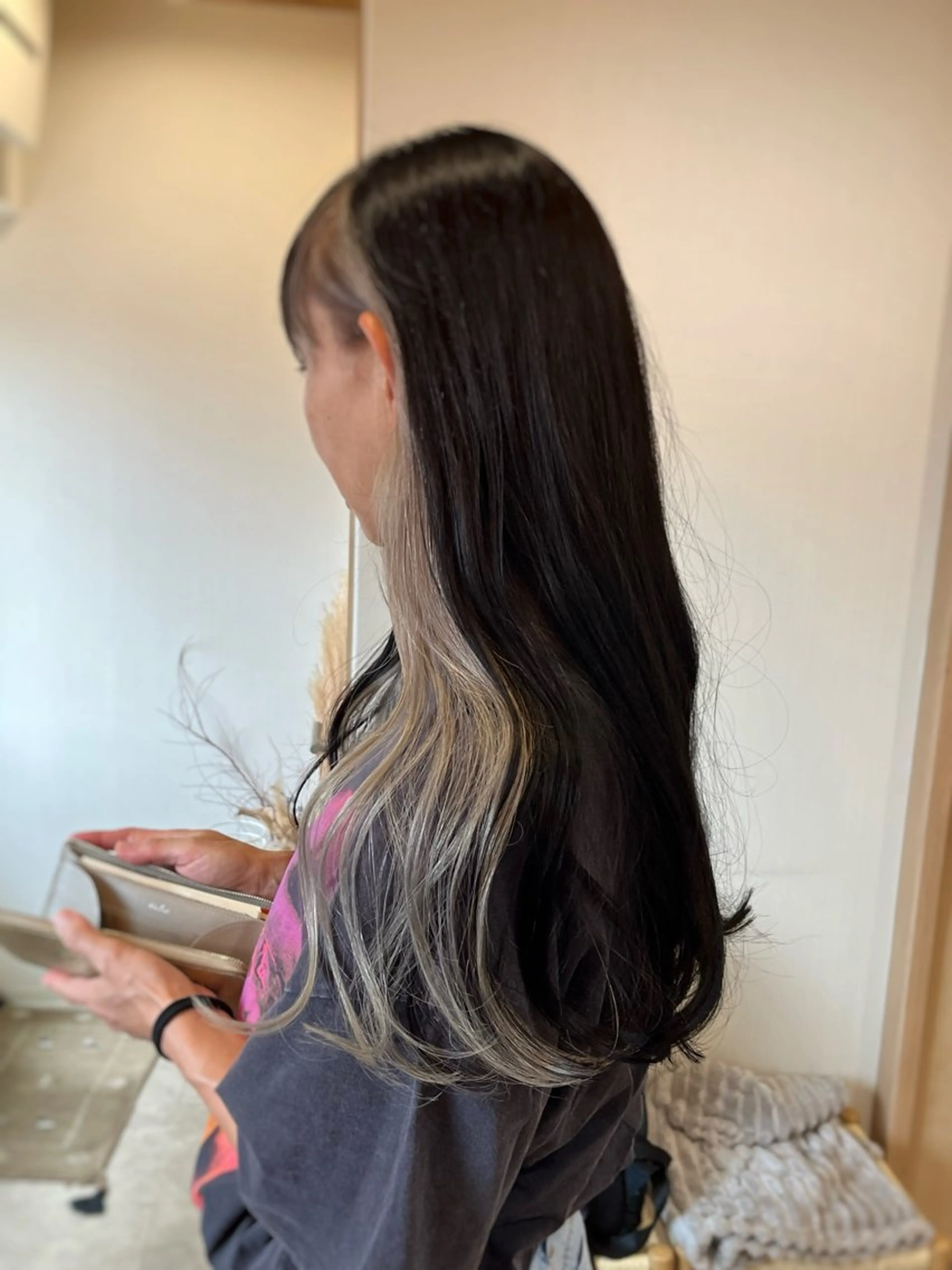 ロング カラー ブリーチ 下石怜子/レイヤー/ 透明感カラーのヘアスタイル