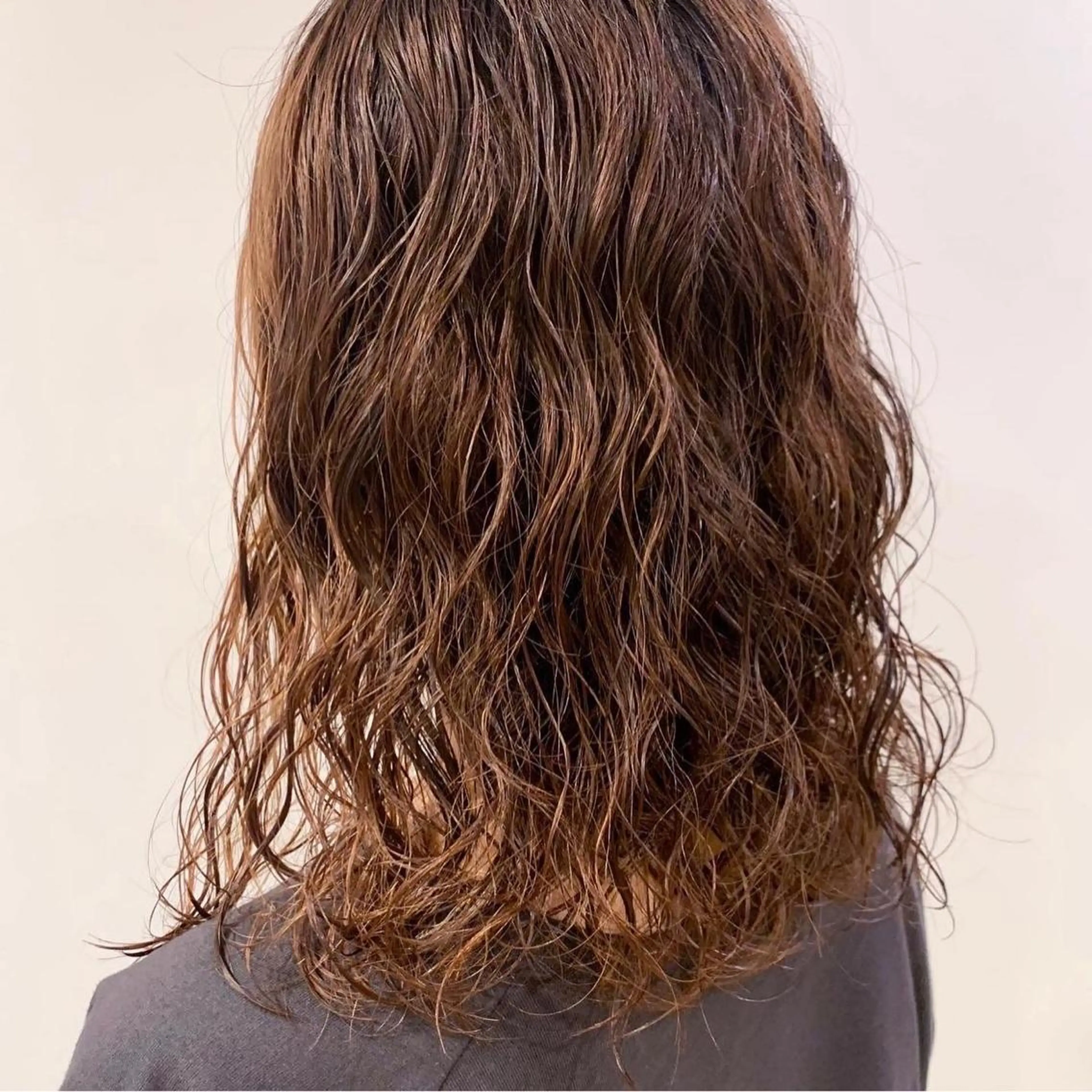 ミディアム ミディアムパーマ くせ毛 Nico所属・Nico🌛 Karenのネイルデザイン