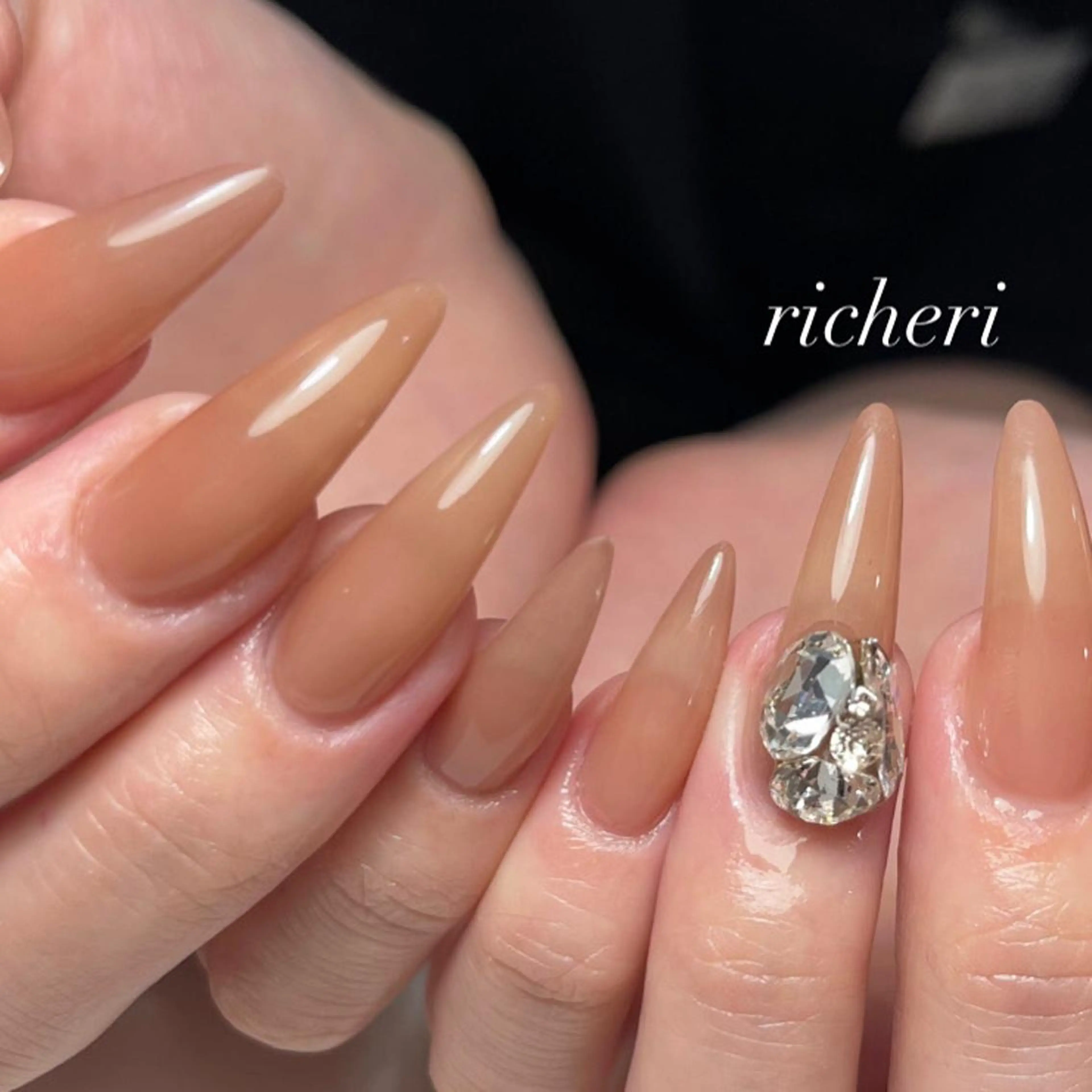 ミディアム ネイル ハンドネイル richeri beautyのエステ・リラクイメージ