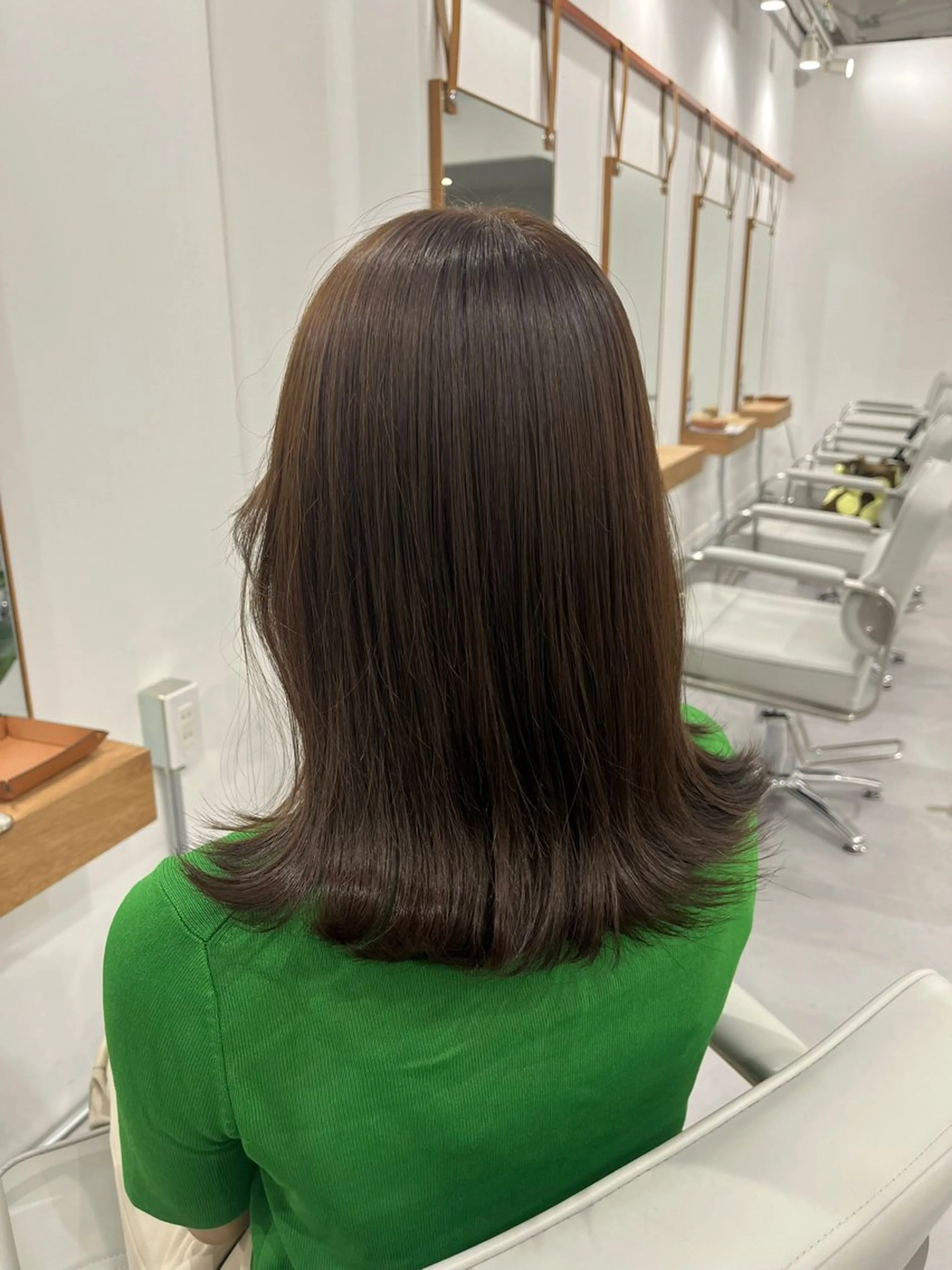 セミロング チョコレートブラウン kutenクテン所属・KUTEN岐阜カラー / Haoのヘアスタイル