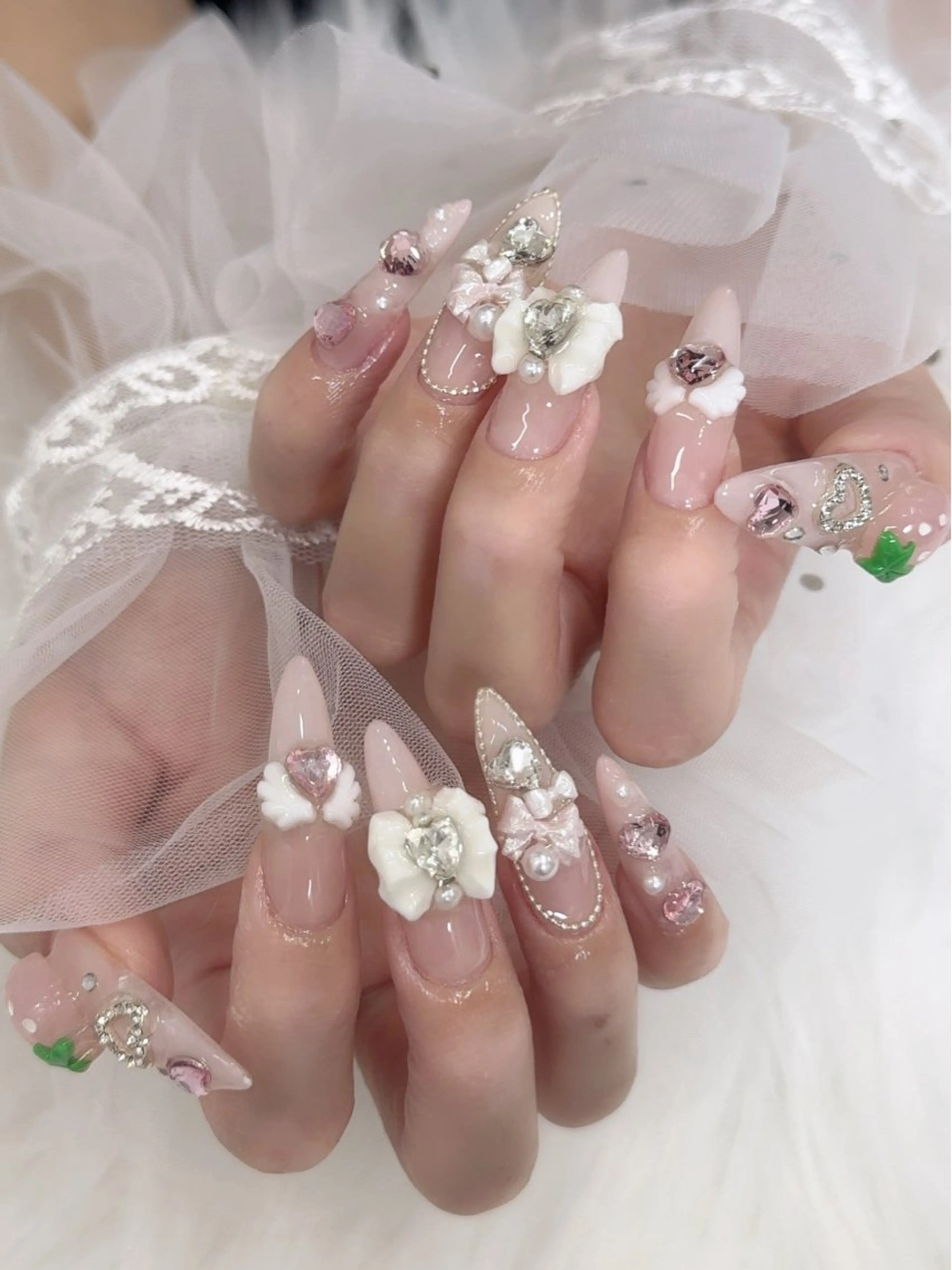 持ち込みデザイン🩰🪽パーツ付け放題⭐️オフなしの写真