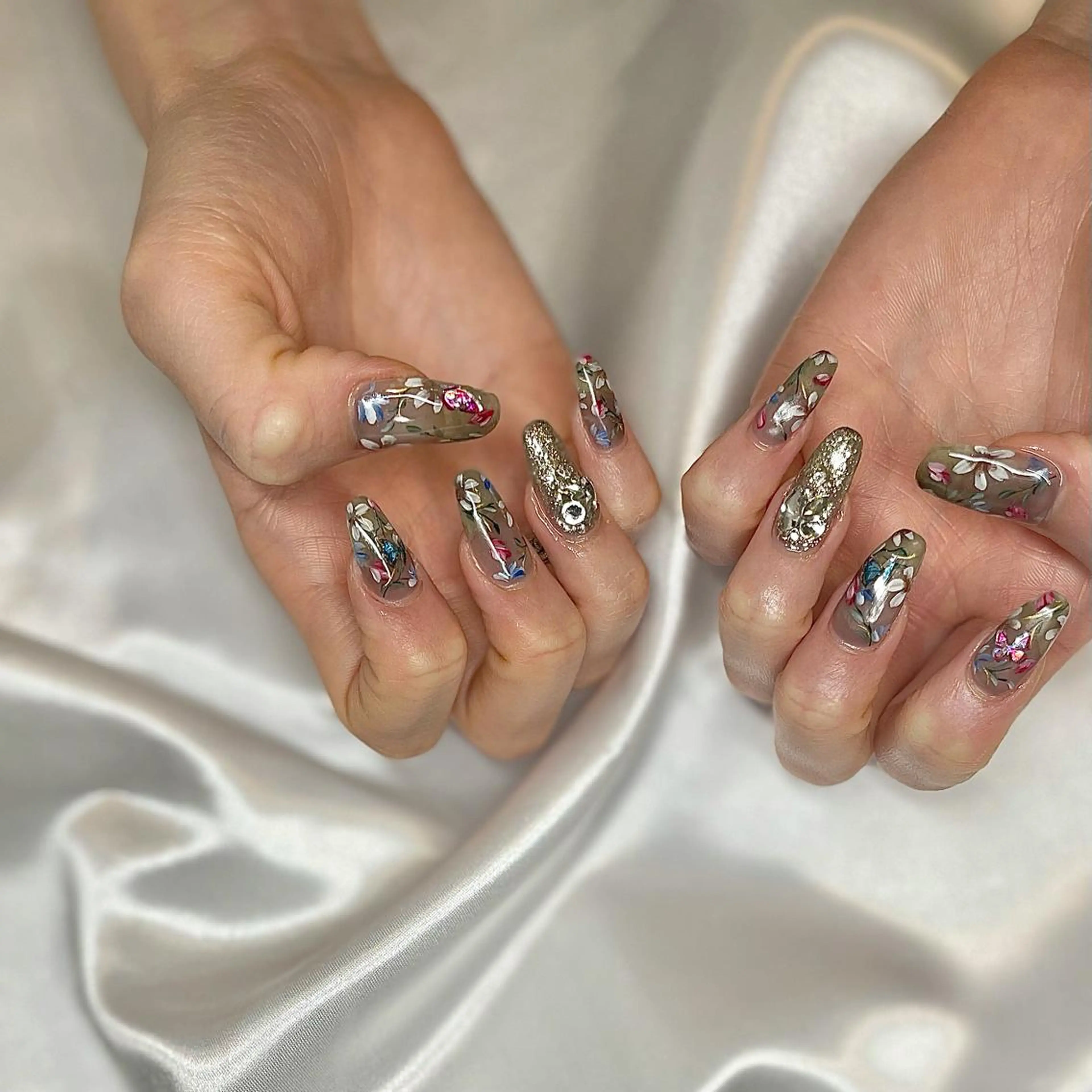 ロング カラー パーマ ヘアアレンジ メンズ キッズ ネイル マツエク・マツパ 黒髪 フラワーネイル nail&eye Aoのマツエク・マツパデザイン