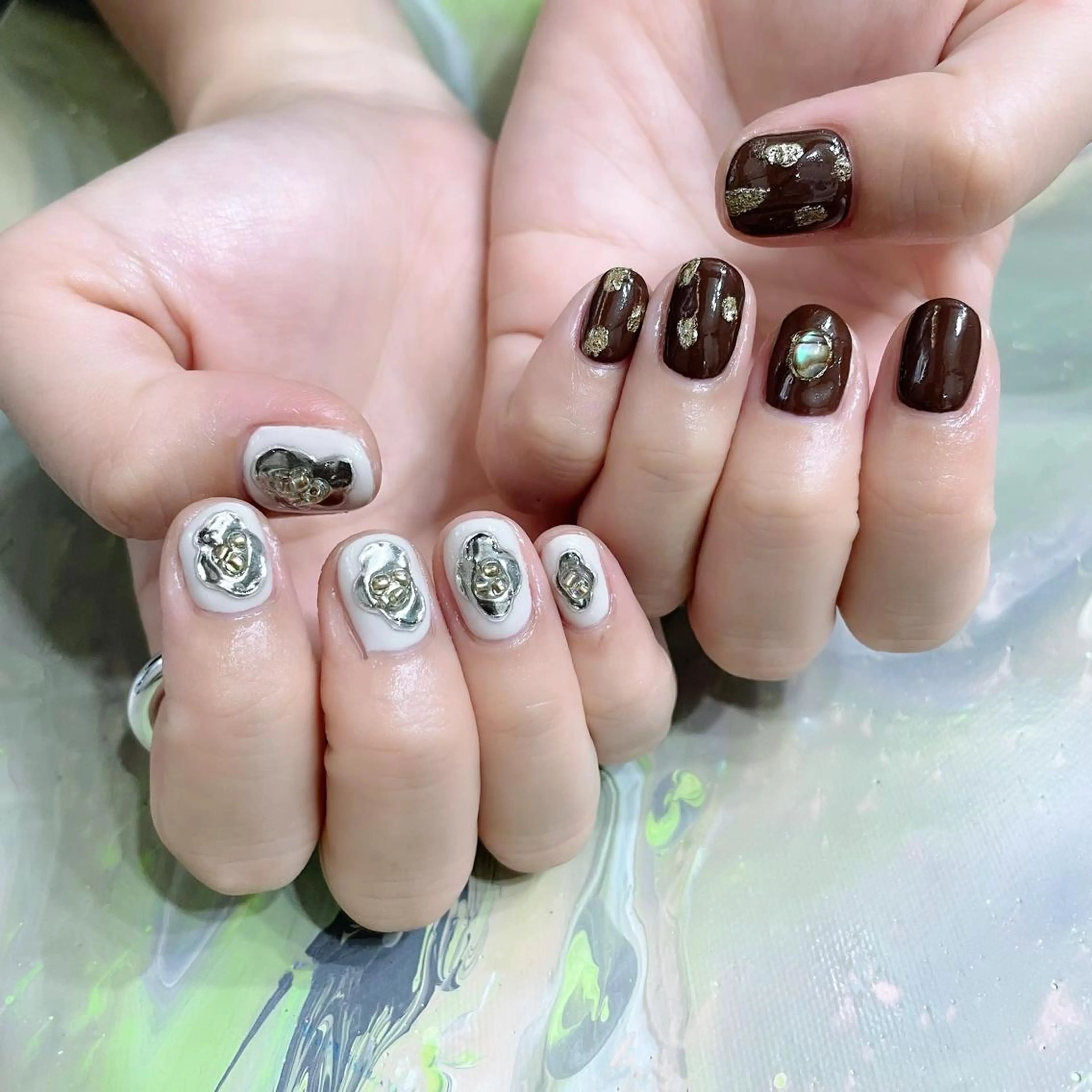 ネイル オーロラネイル 氷ネイル・うるうるネイル 韓国ネイル マグネットネイル ミラーネイル VOLLMOND nailのネイルデザイン