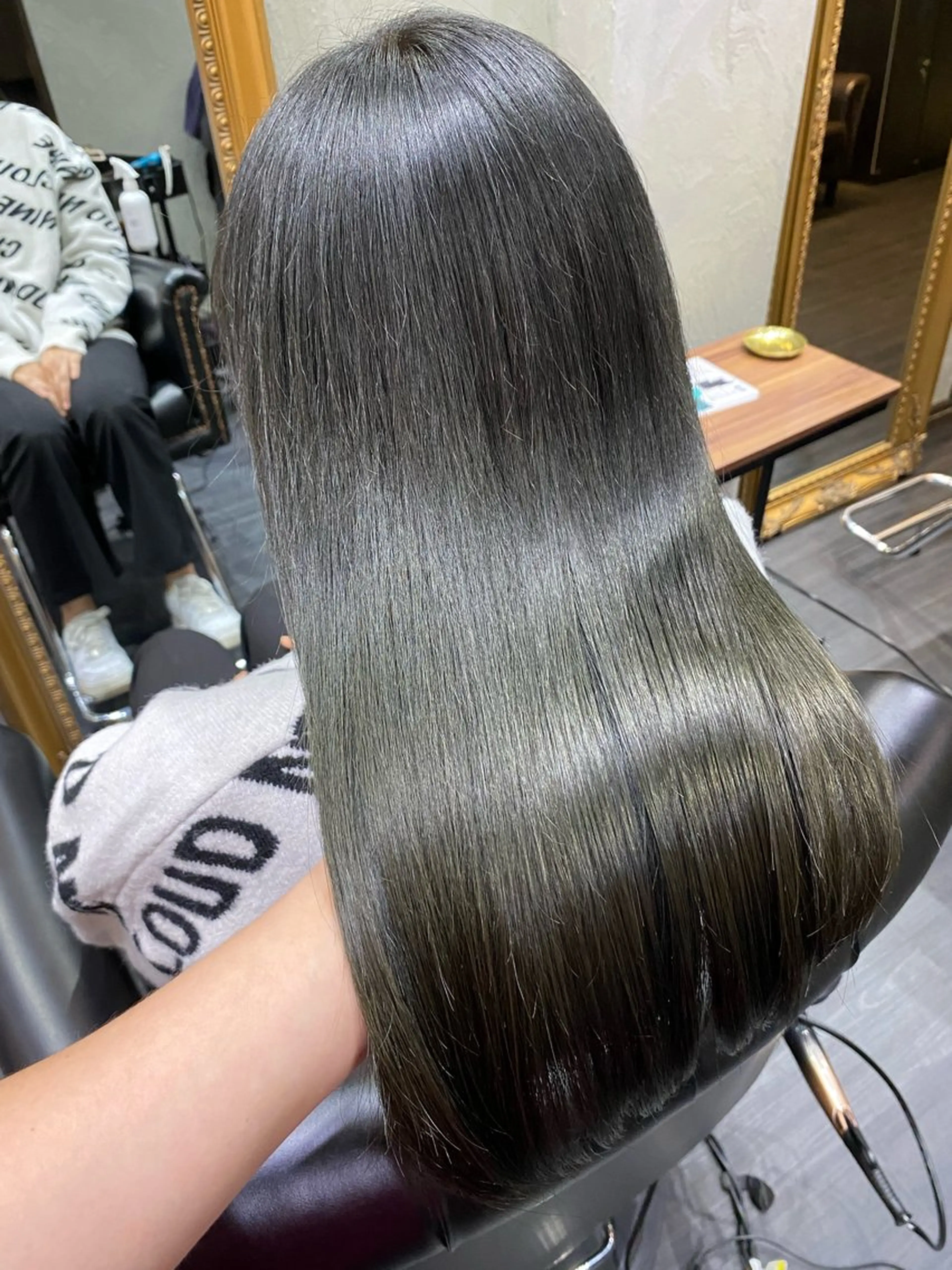 カット＋カラー＋COTAプレミークトリートメントの写真