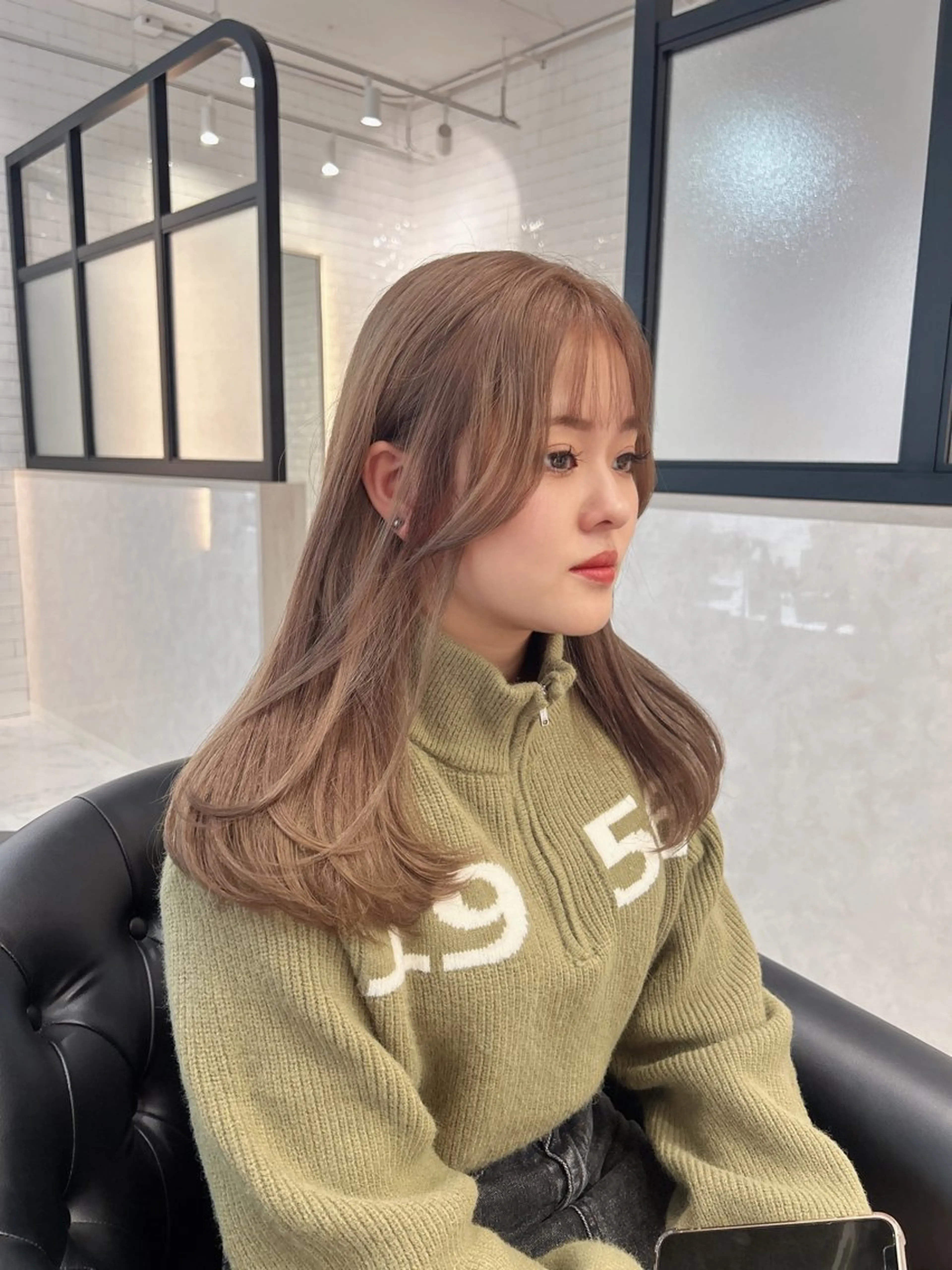 セミロング カラー ヘアカラー トリートメント &chaLme   心斎橋所属・emi/髪質改善/ 韓国風/艶カラーのヘアスタイル