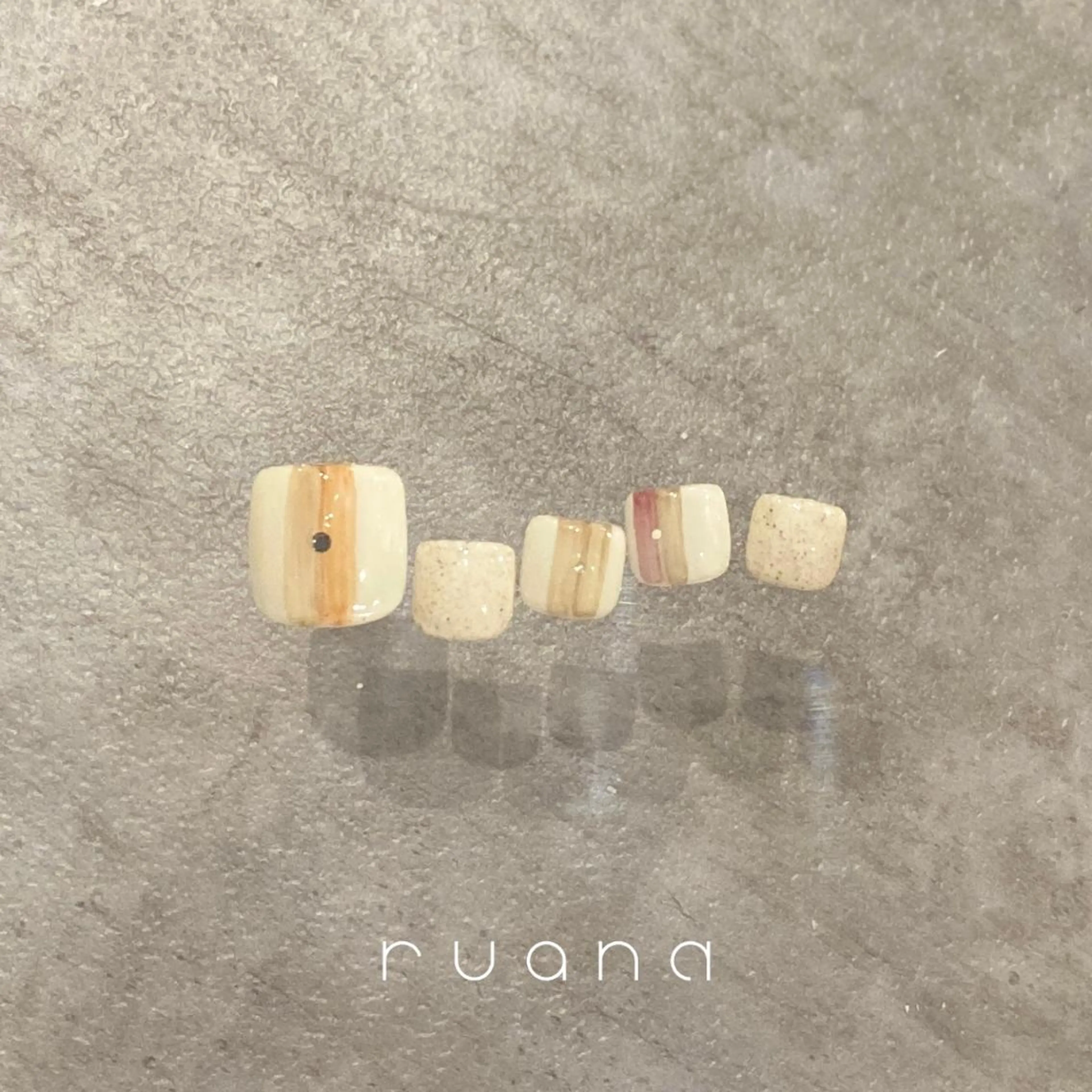 ネイル フットネイル 持ち込み ニュアンスネイル🧡 rionaのネイルデザイン