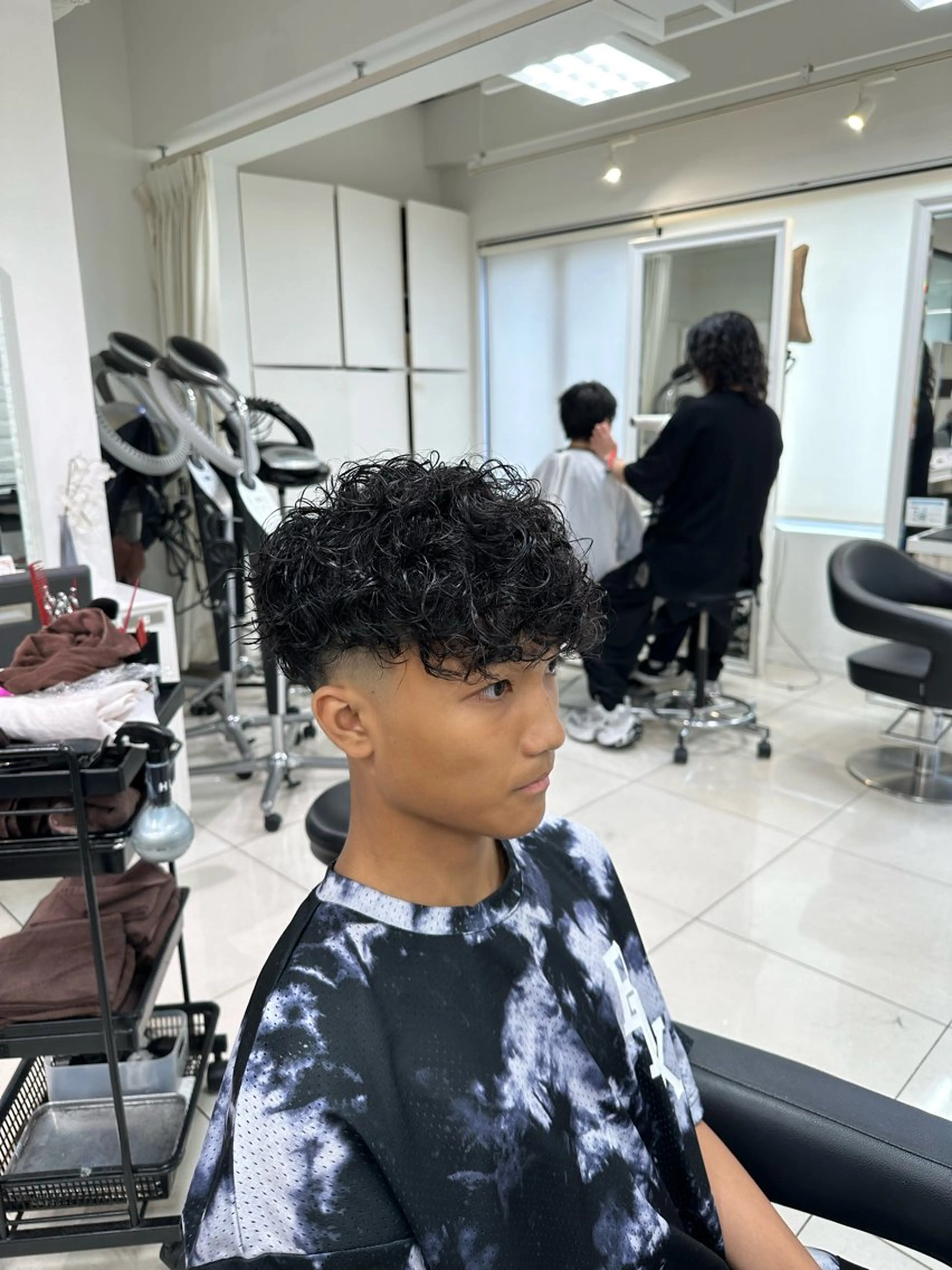 ショート パーマ メンズ スペインカール カット パーマ トリートメント フェザーパーマ職人 🪶ryosukeのヘアスタイル