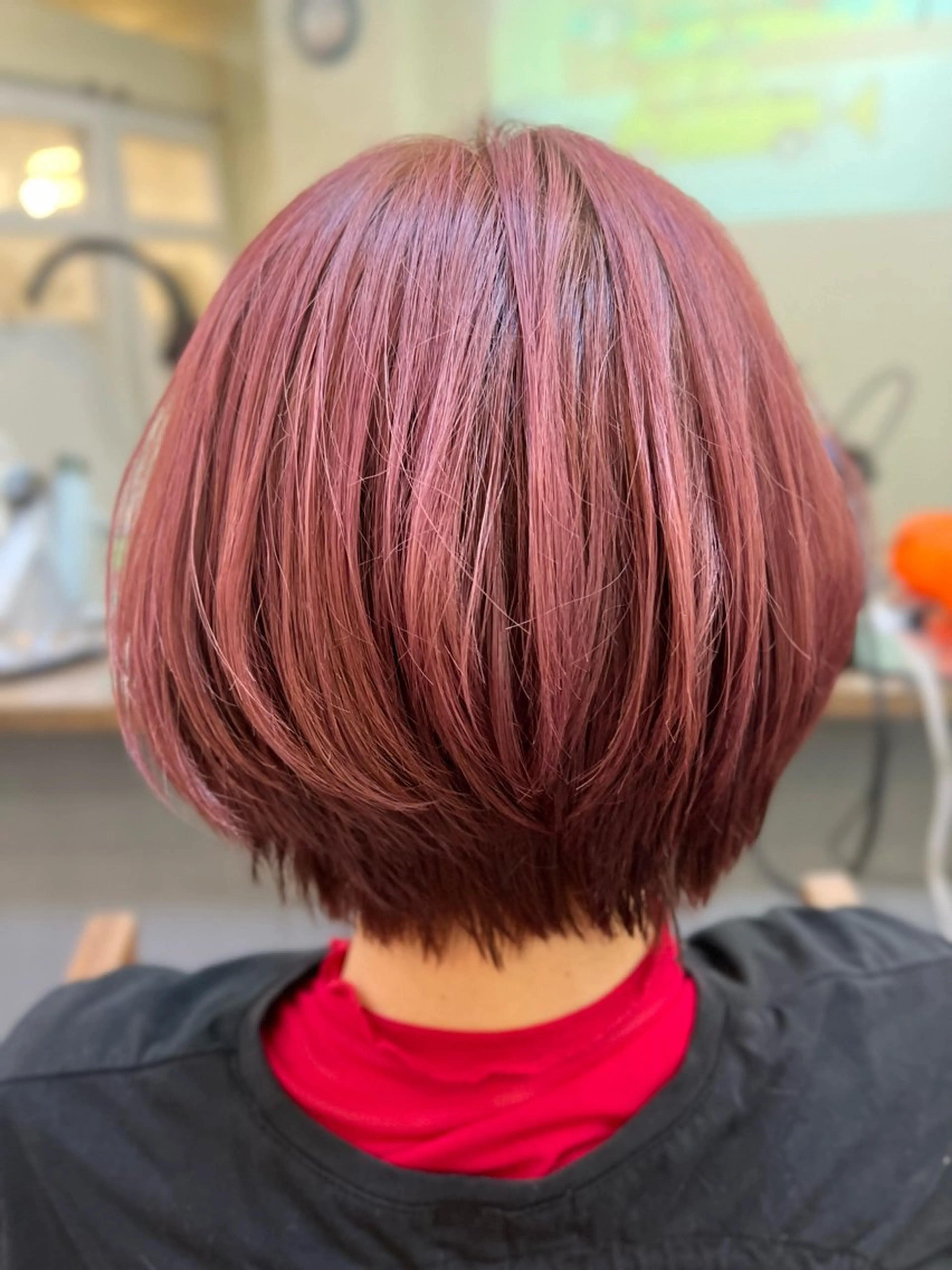 ショート カラー カット ヘアカラー トリートメント 鶴見 和美のヘアスタイル