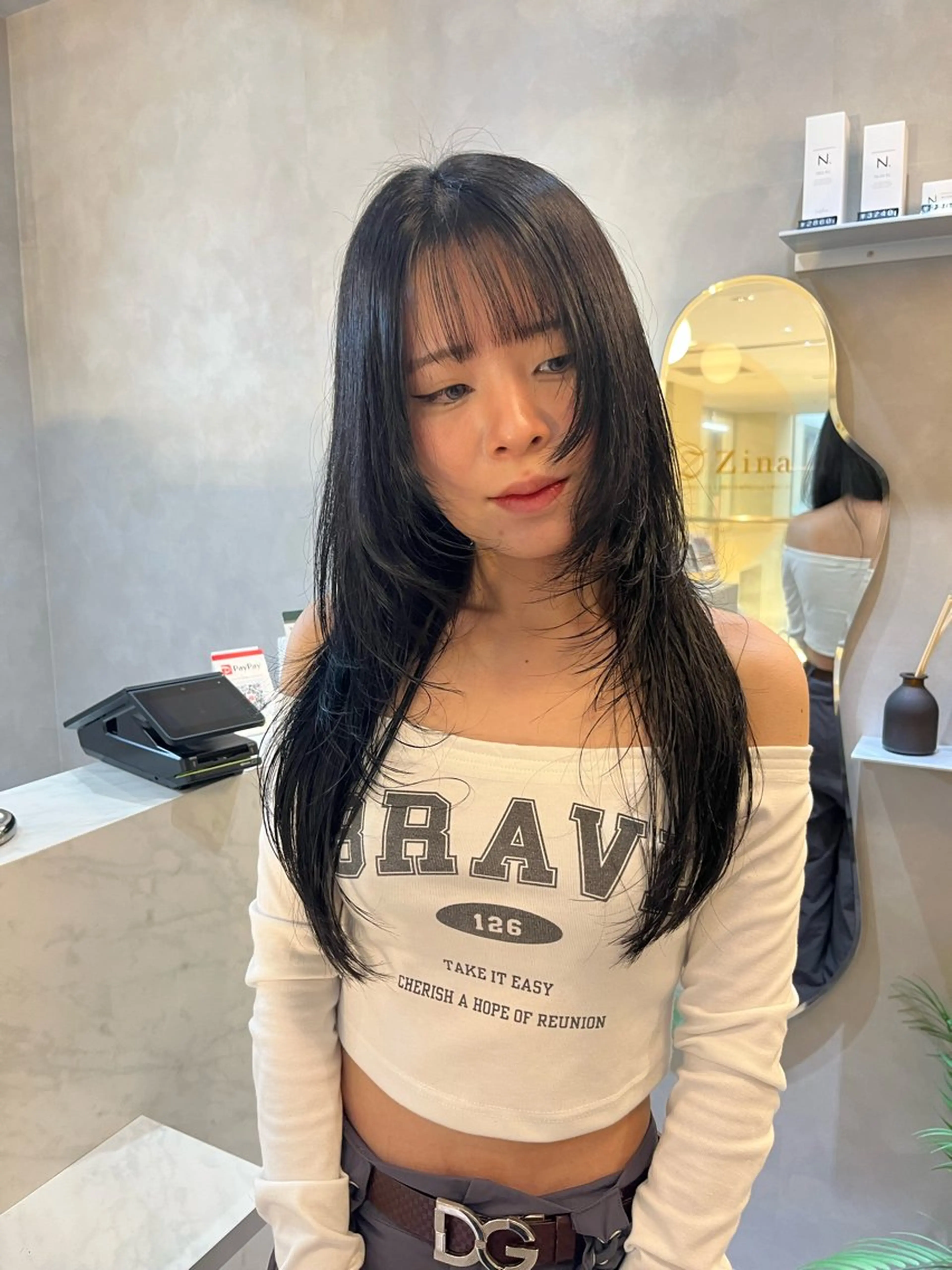 ロング カラー ブルーカラー 透明感カラー 顔周りカット レイヤーカット カット ヘアカラー トリートメント このか🕊️ベージュ /グレージュ/カットのヘアスタイル