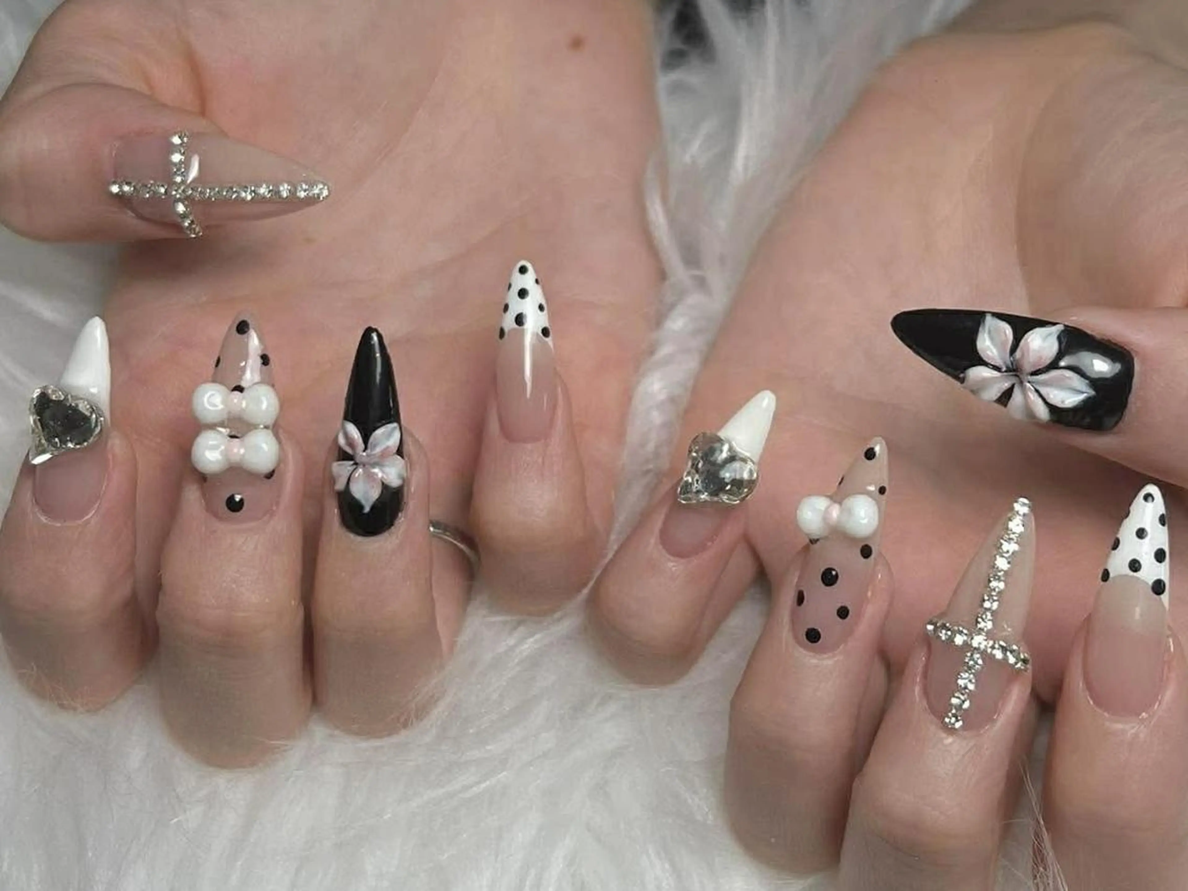 ネイル 長さ出し グラデーション 卒業式 キラキラネイル マグネットネイル ハンドネイル YUNA Belle Nail 池袋のネイルデザイン