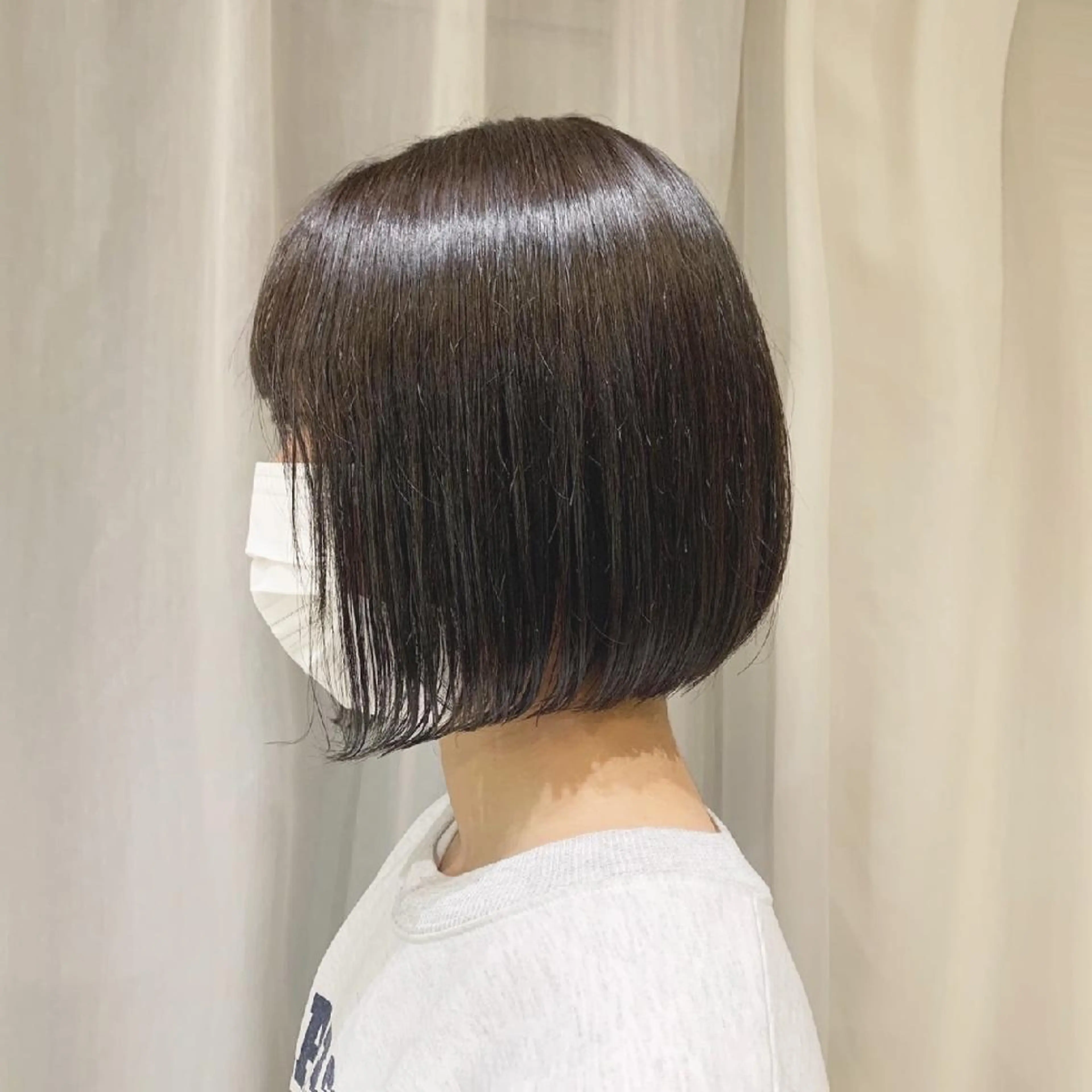 ショート カラー ヘアアレンジ パーマ ベージュカラー オリーブベージュ ボブ salowin新宿三丁目店所属・🖤小顔ボブ/ウルフ レイヤー🖤山本諒のヘアスタイル