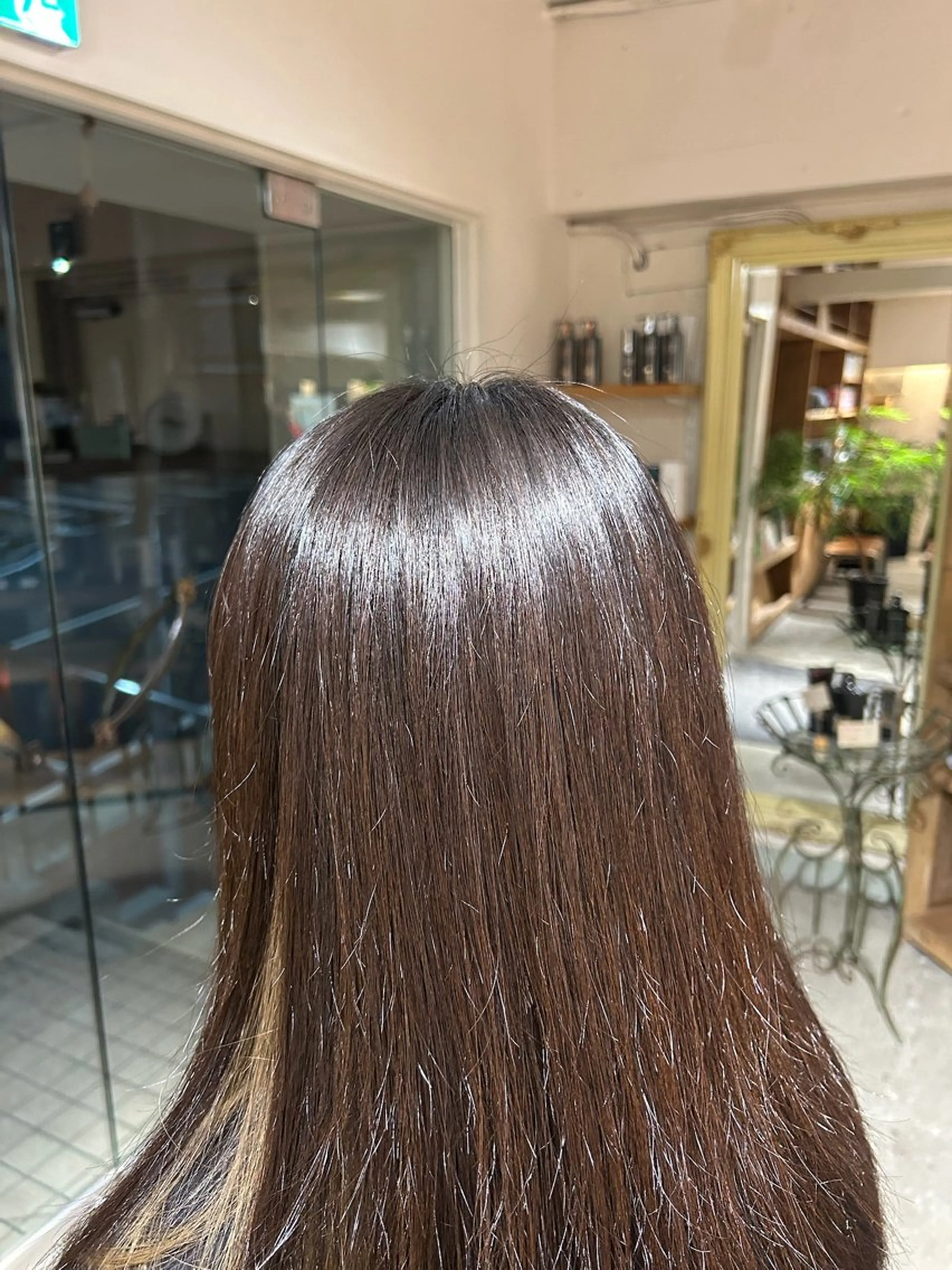 セミロング パーマ 縮毛矯正 高橋 美羽のヘアスタイル