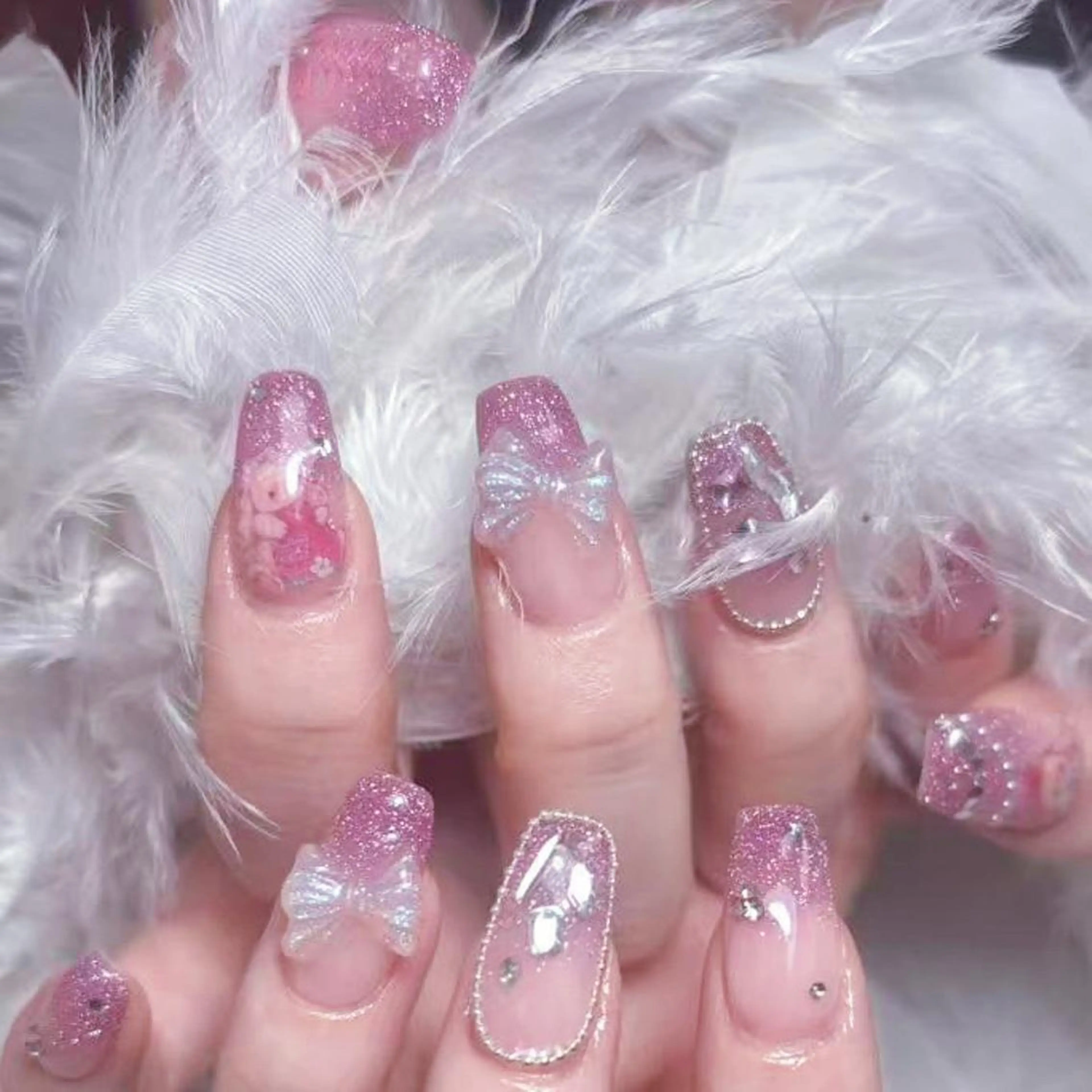 ネイル アートネイル オーロラネイル ガーリー キラキラネイル 韓国ネイル ハンドネイル Diamond NAIL✨のネイルデザイン
