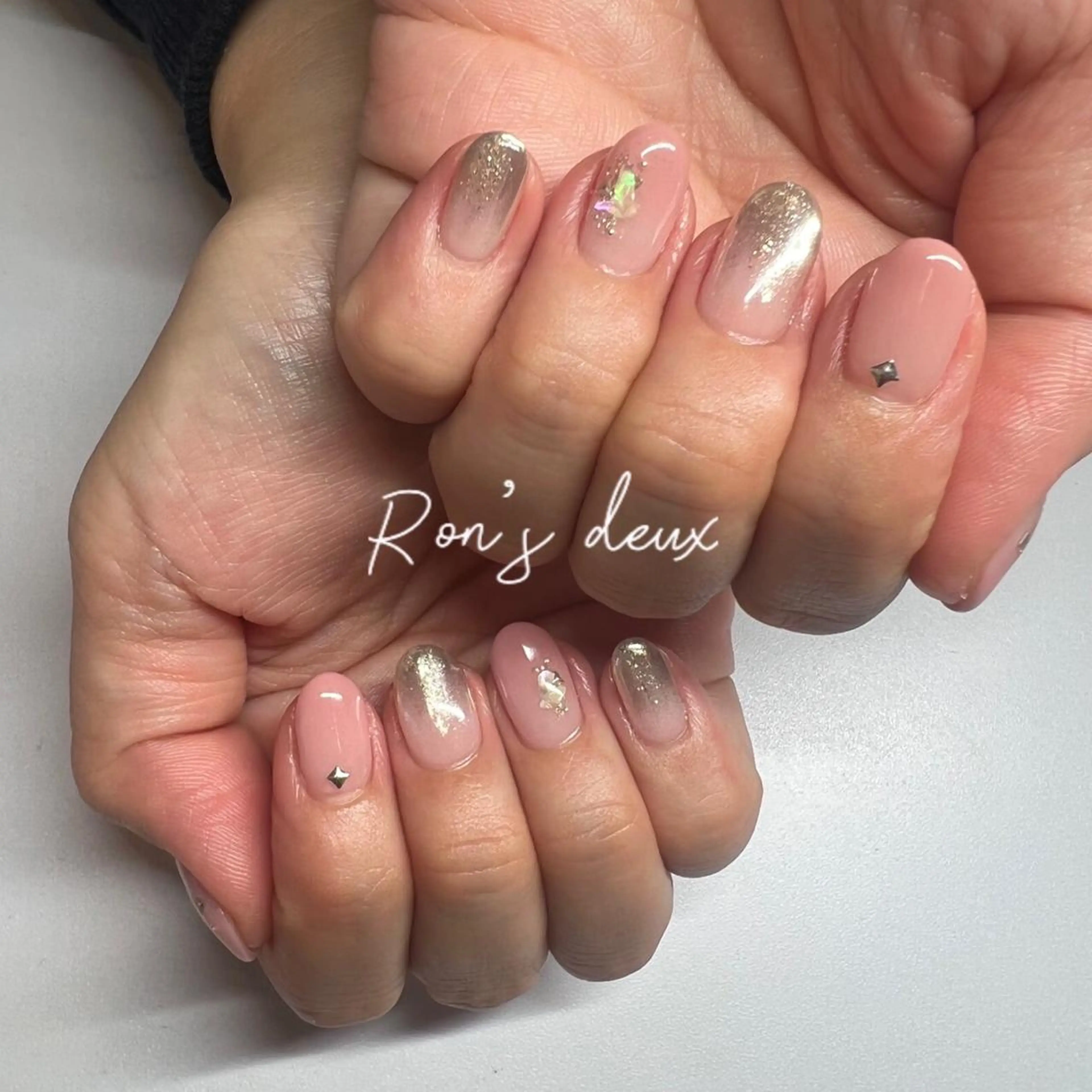 ネイル Ron's 成田のネイルデザイン